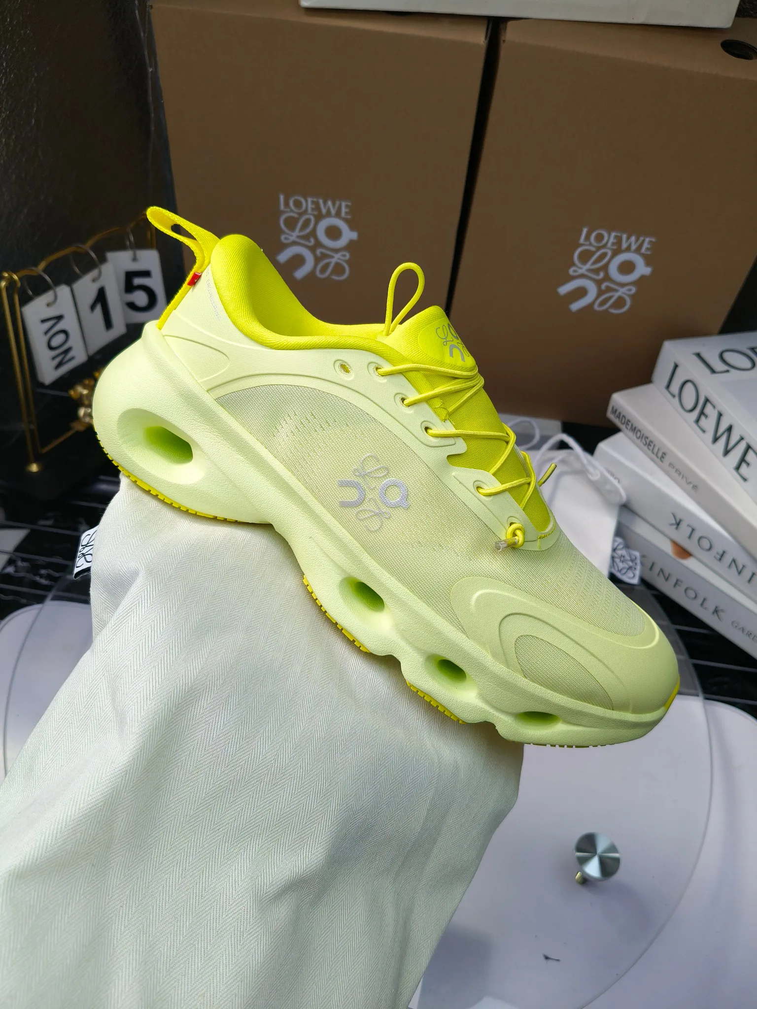 Кроссовки Женские Loewe 1829483