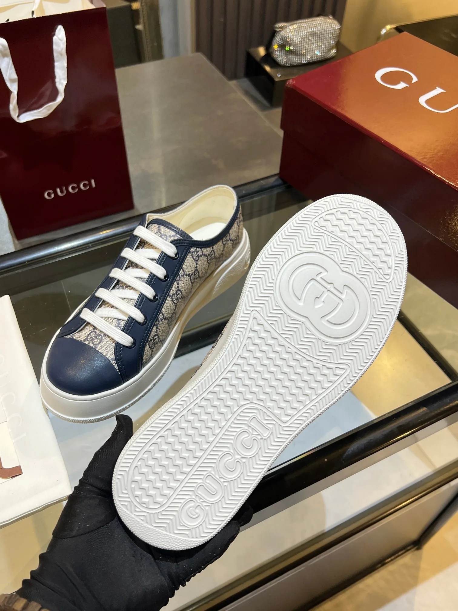 Кроссовки Женские Gucci 18465034