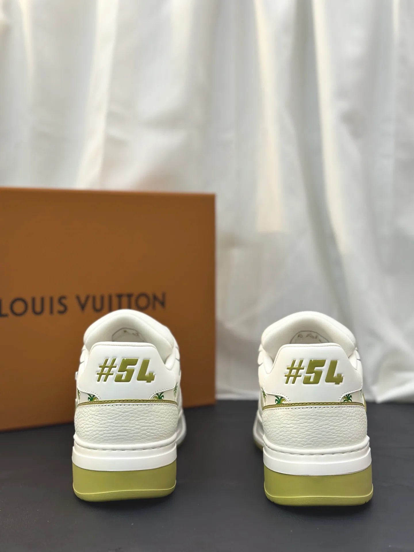 Кроссовки Мужские Louis Vuitton 1801563