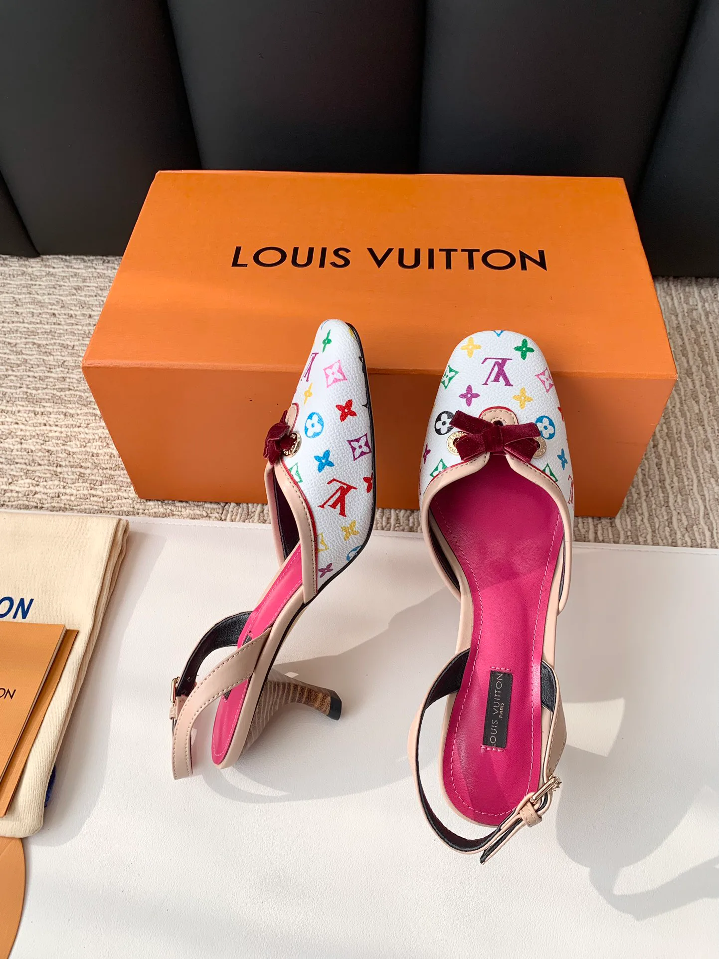 Босоножки Женские Louis Vuitton 11263777