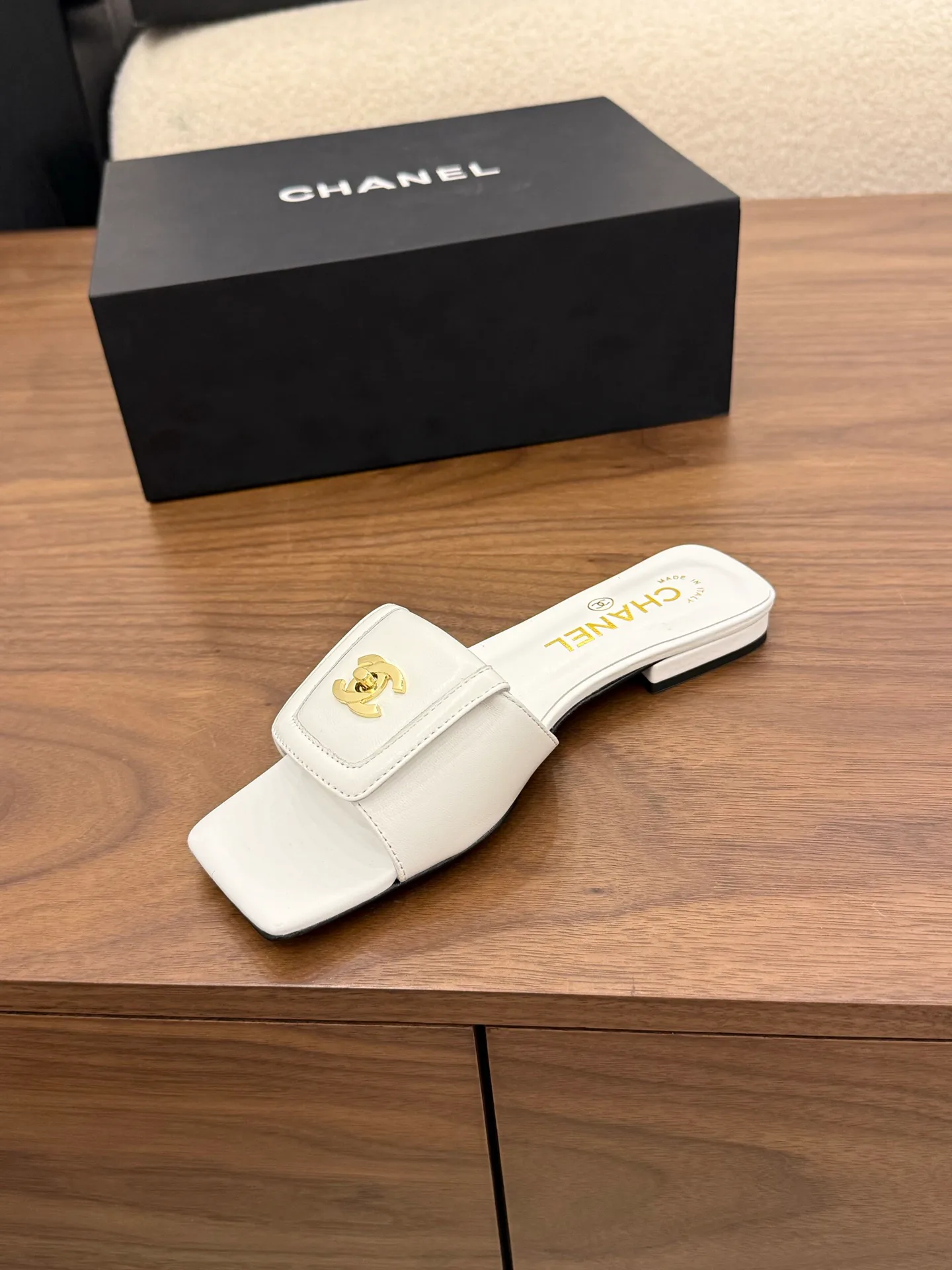 Сандалии Женские Chanel 13444886