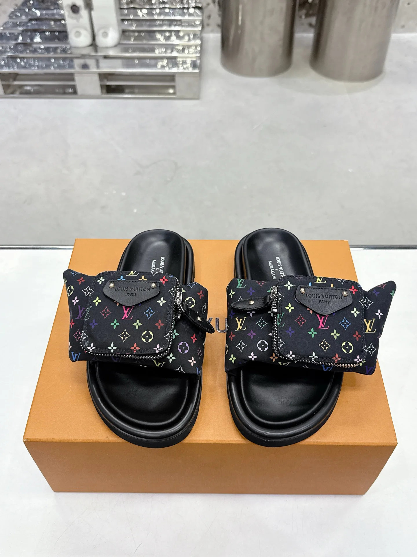 Шлепанцы Женские Louis Vuitton 10060939