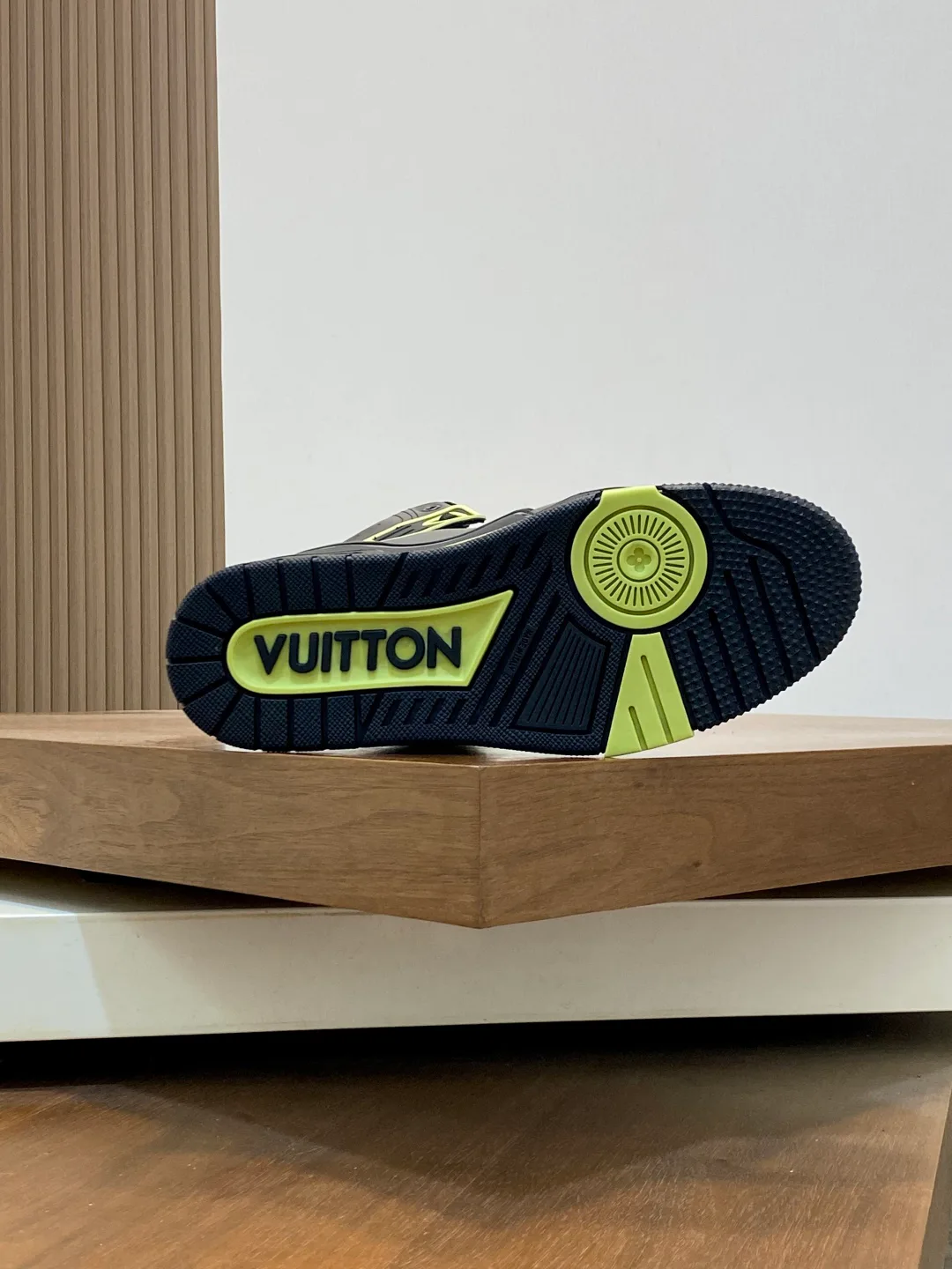 Сникерсы Мужские Louis Vuitton 149235