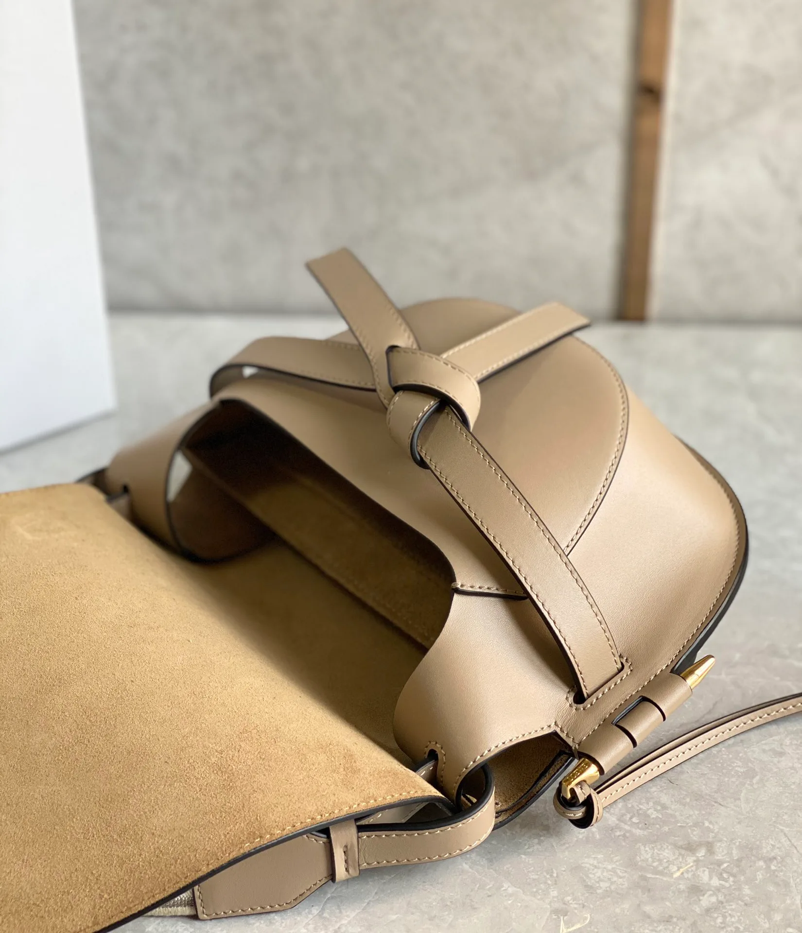 Сумки На Ремне Женские Loewe 11402891