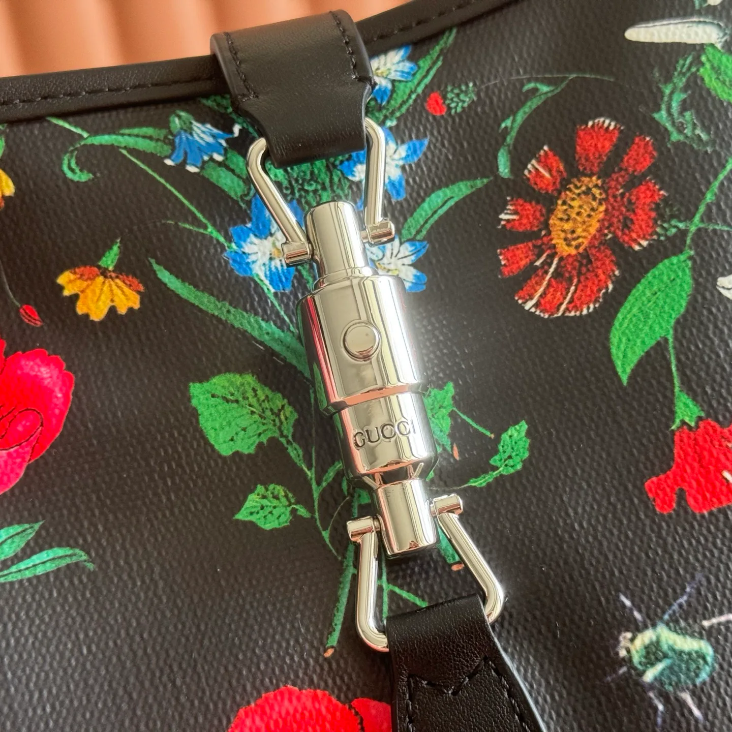 Классические Сумки Женские Gucci 18148086
