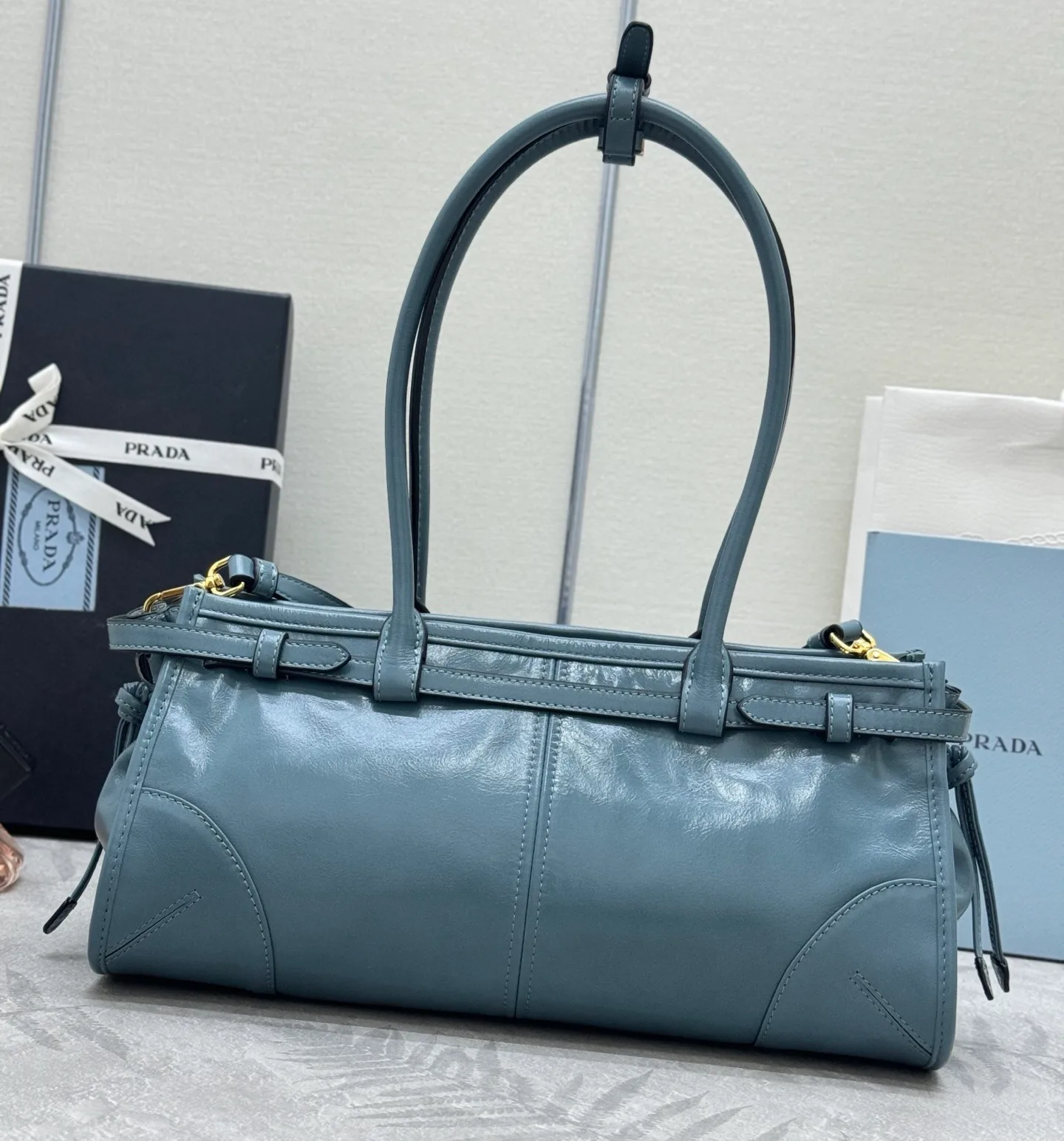 Классические Сумки Женские Prada 11462497