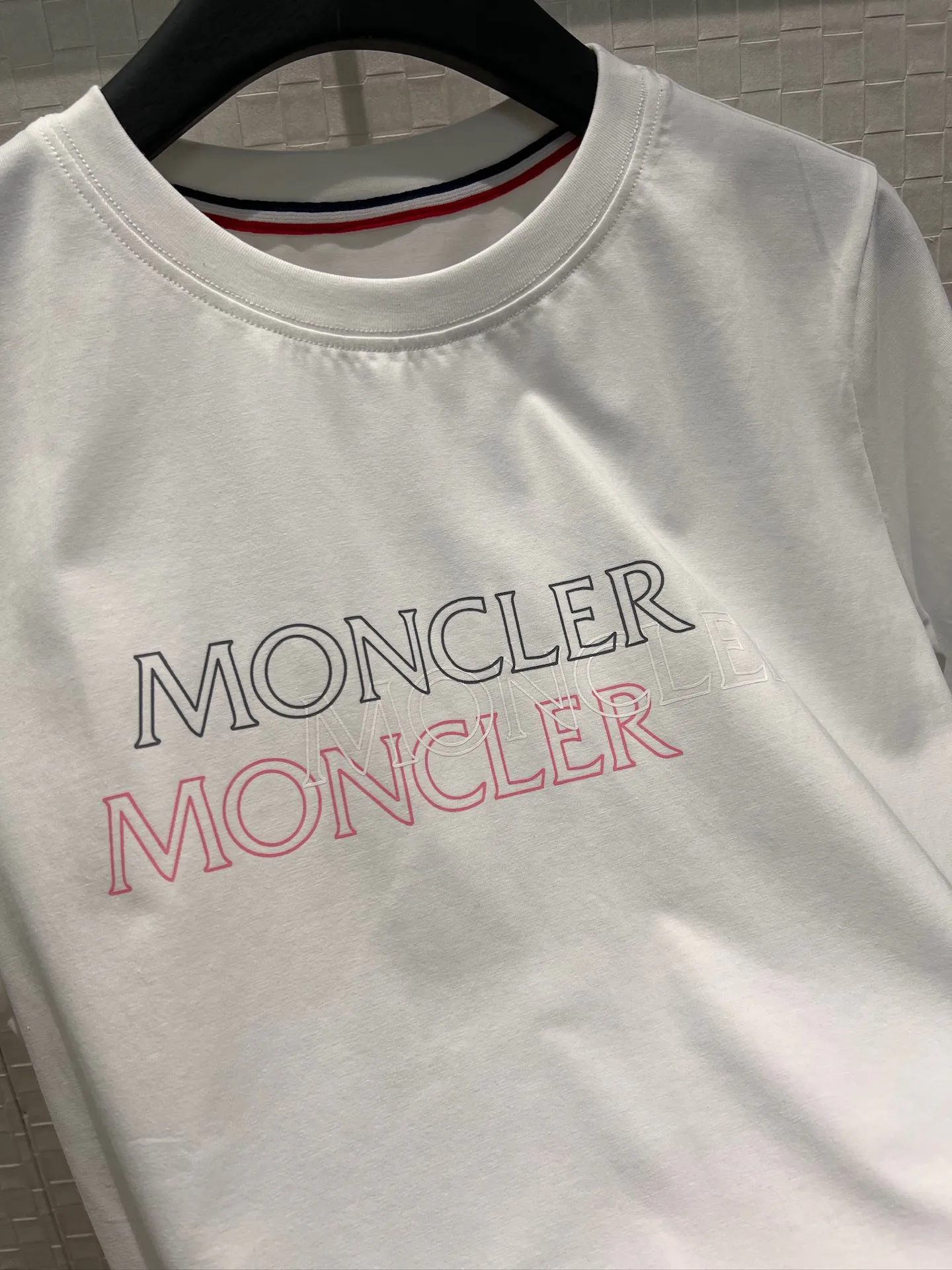 Футболки Женские Moncler 13285407