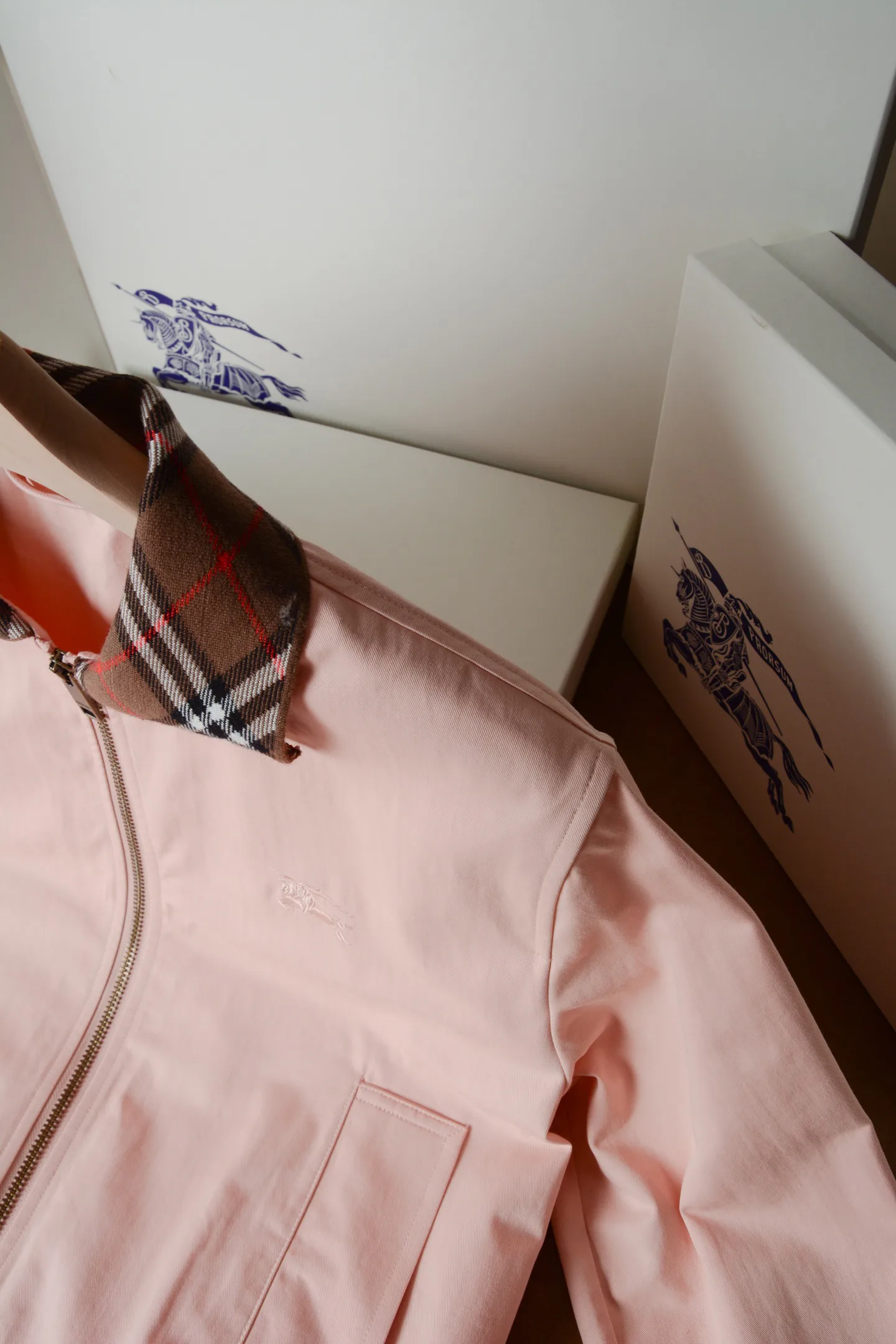 Куртки И Пуховики Женские Burberry 18386471
