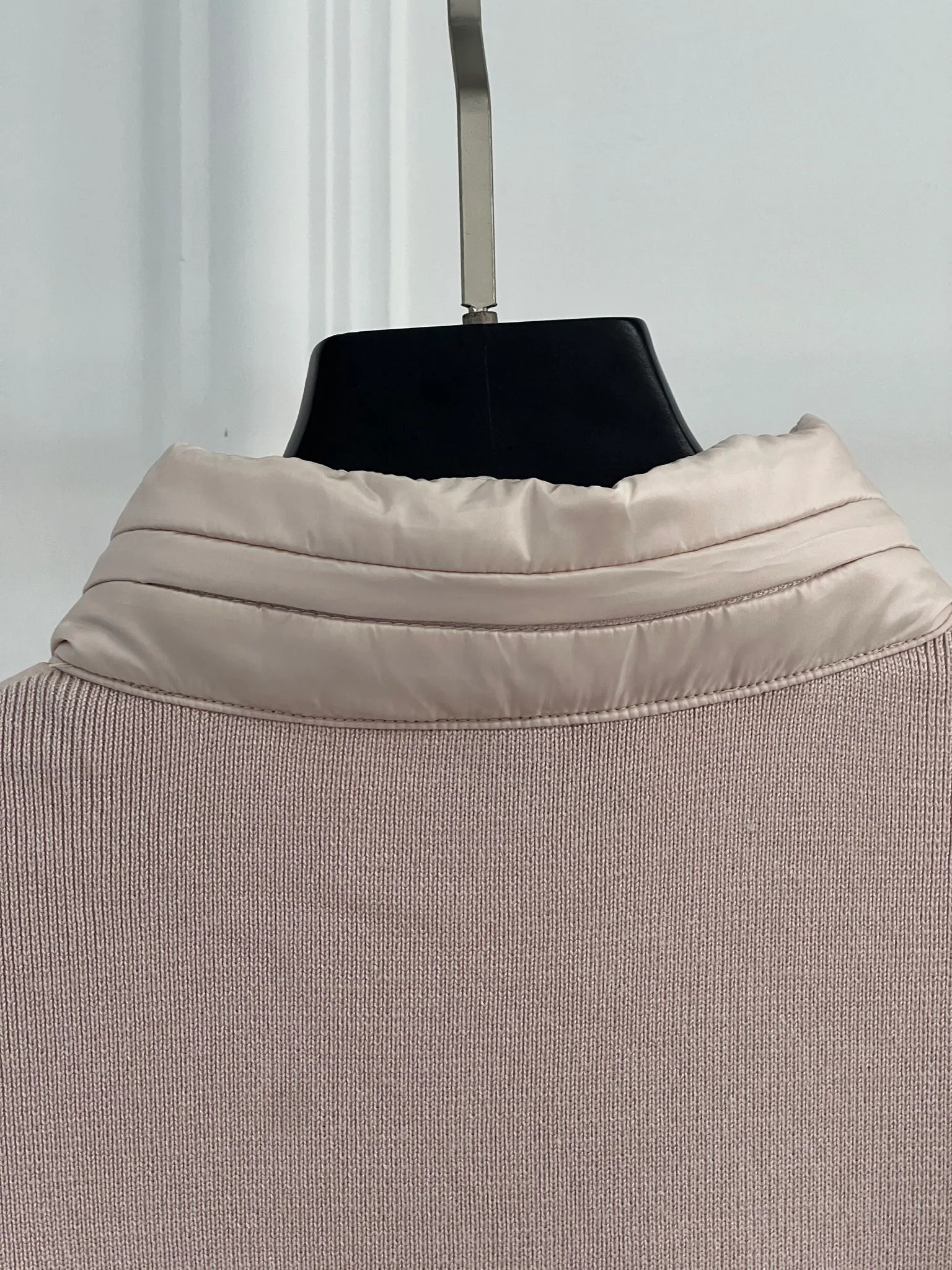 Куртки И Пуховики Женские Moncler 18416265