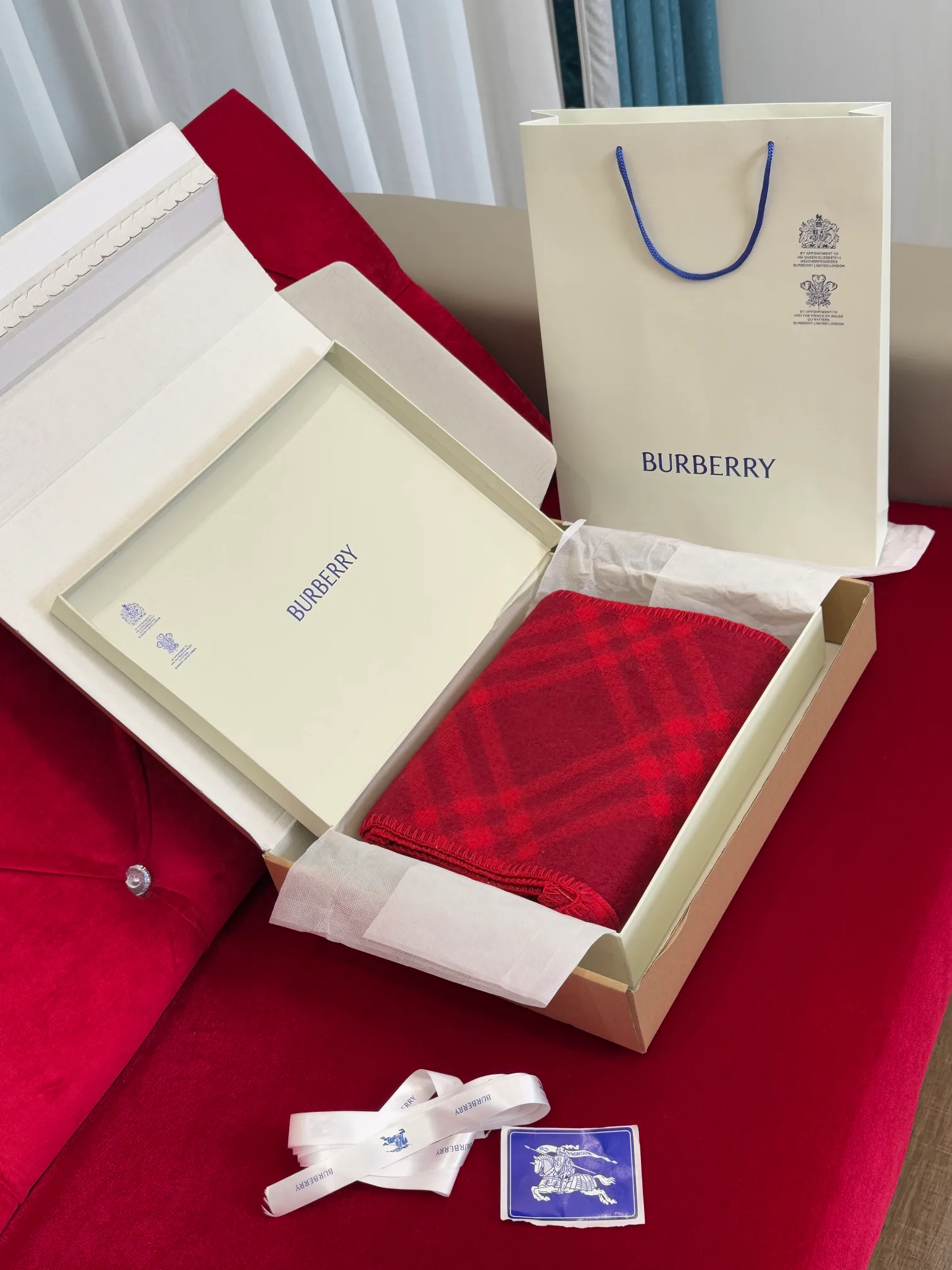 Шарфы Burberry 18287554