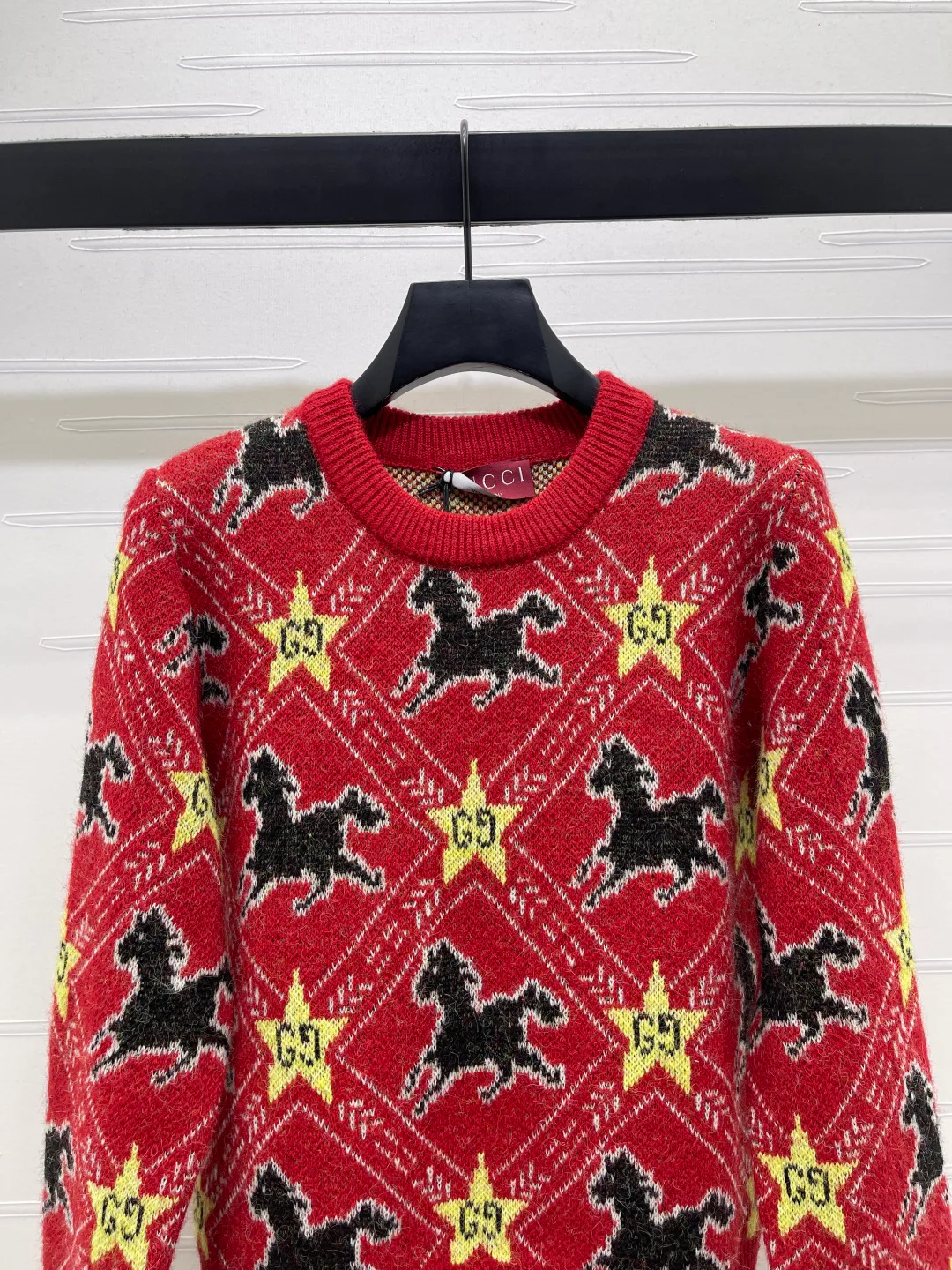 Джемперы И Свитеры Женские Gucci 687976