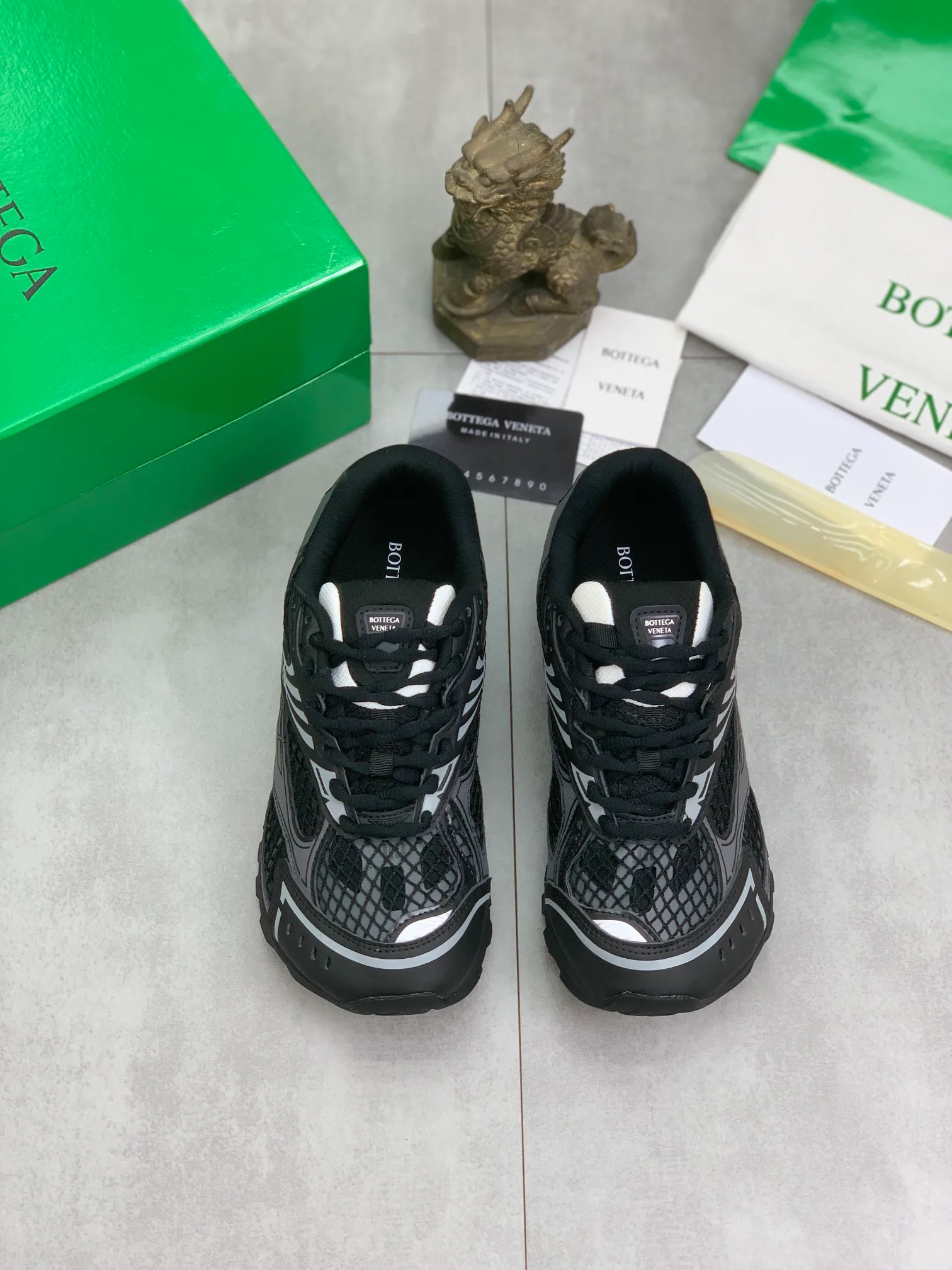 Кроссовки Женские Bottega Veneta 18365165