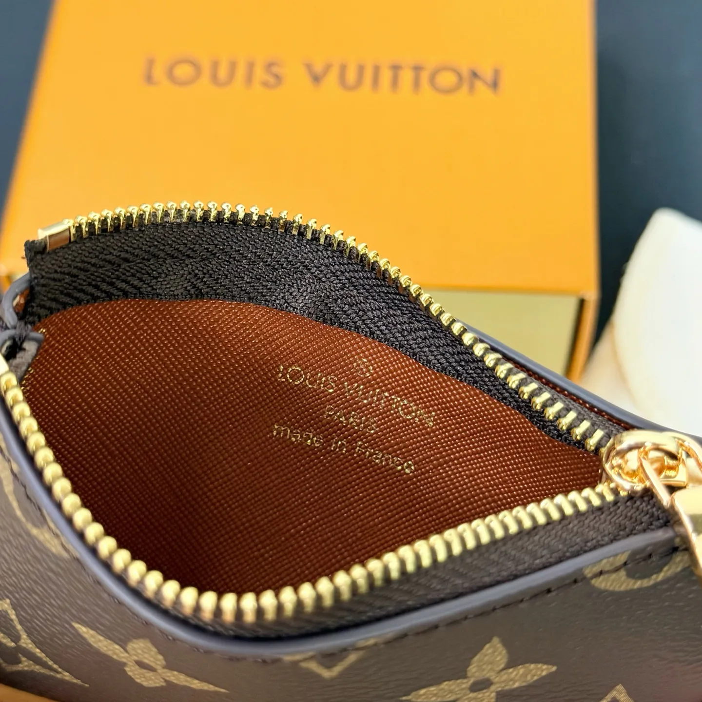 Сумки На Ремне Женские Louis Vuitton 2546475
