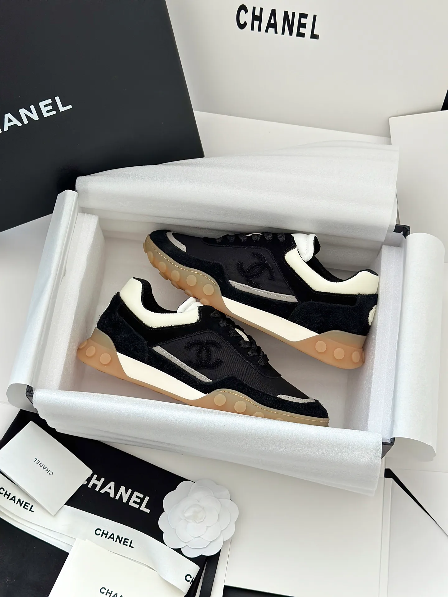 Кроссовки Женские Chanel 18765007