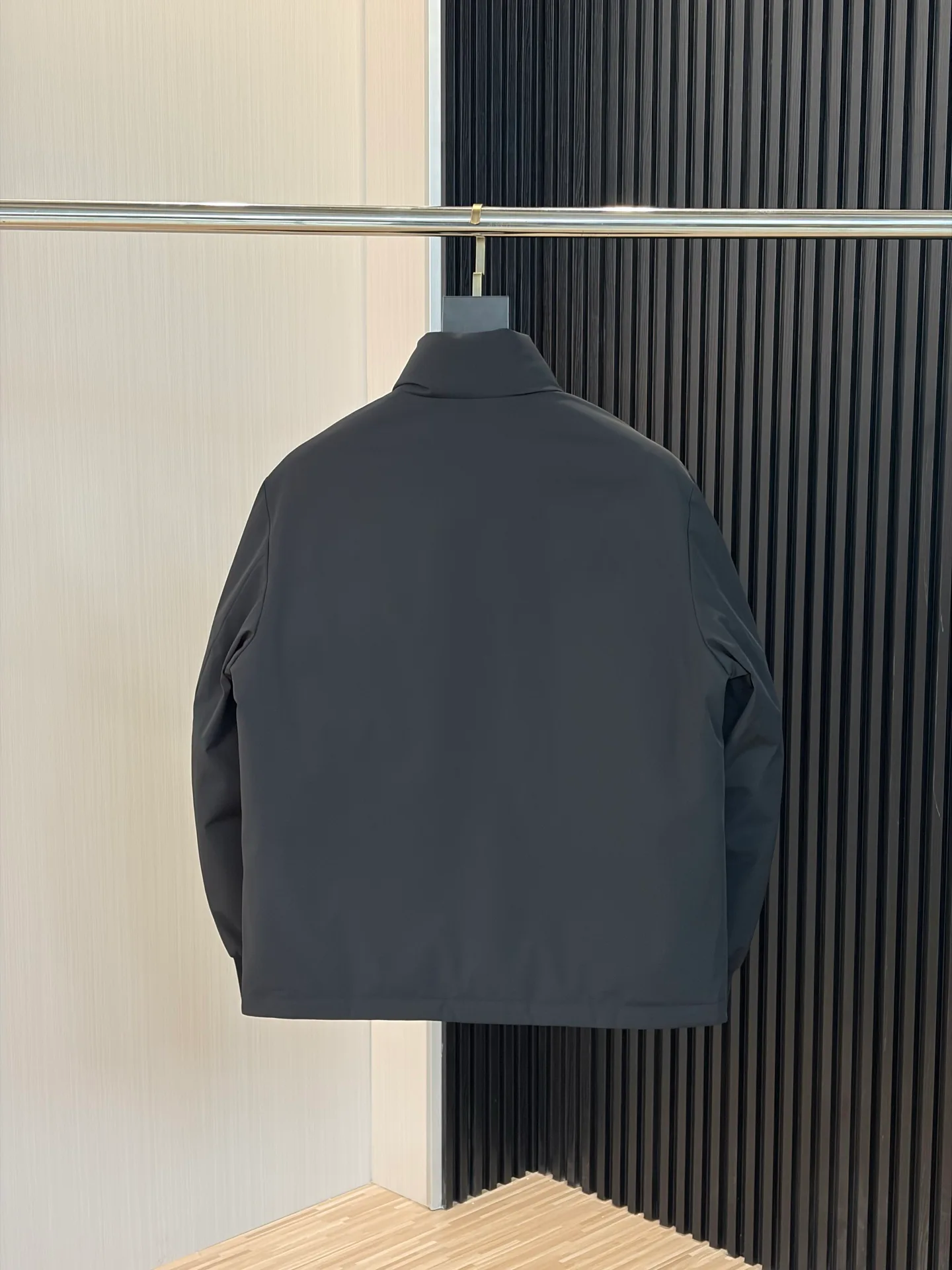 Куртки И Пуховики Мужские Moncler 17925275