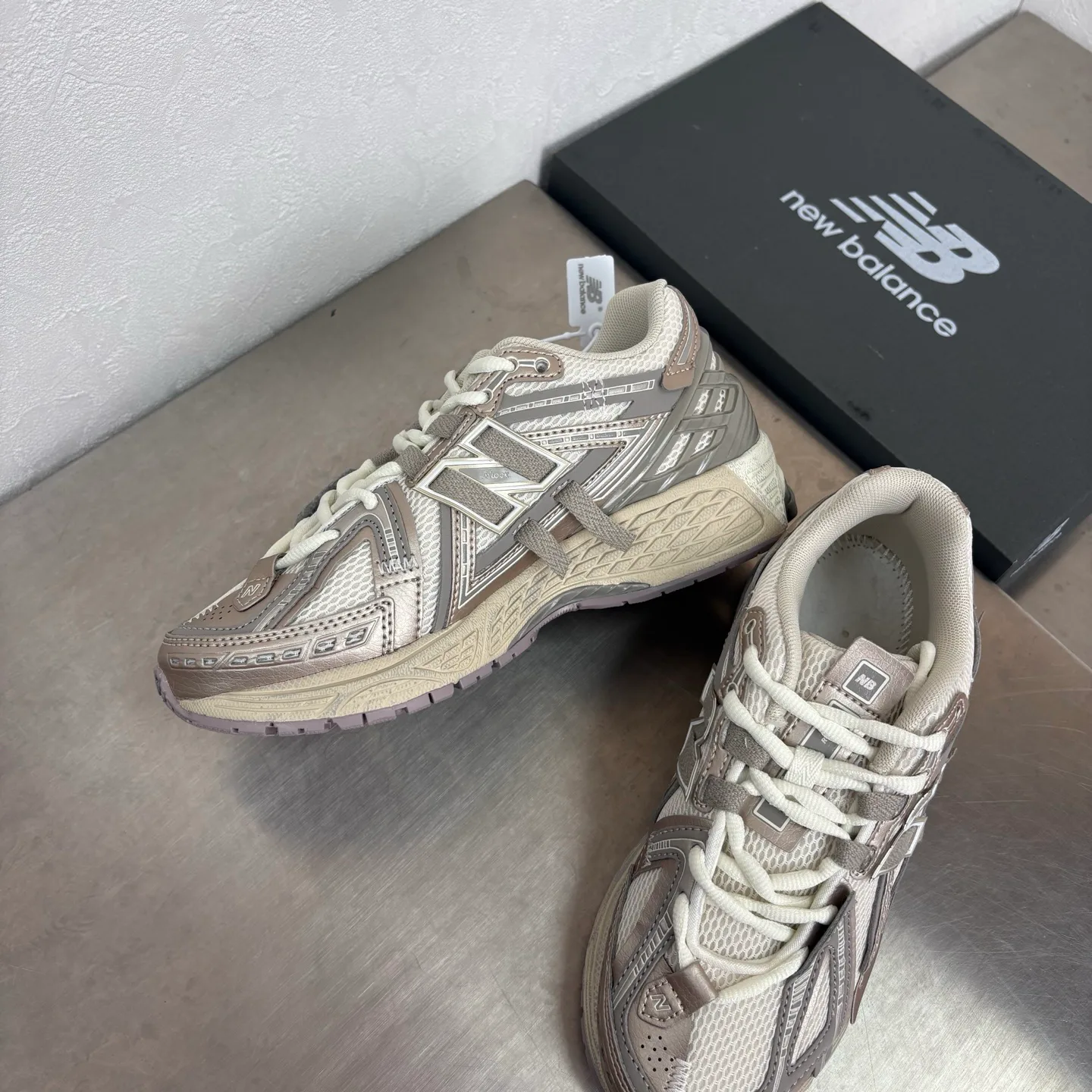 Кроссовки Женские New Balance 19519831