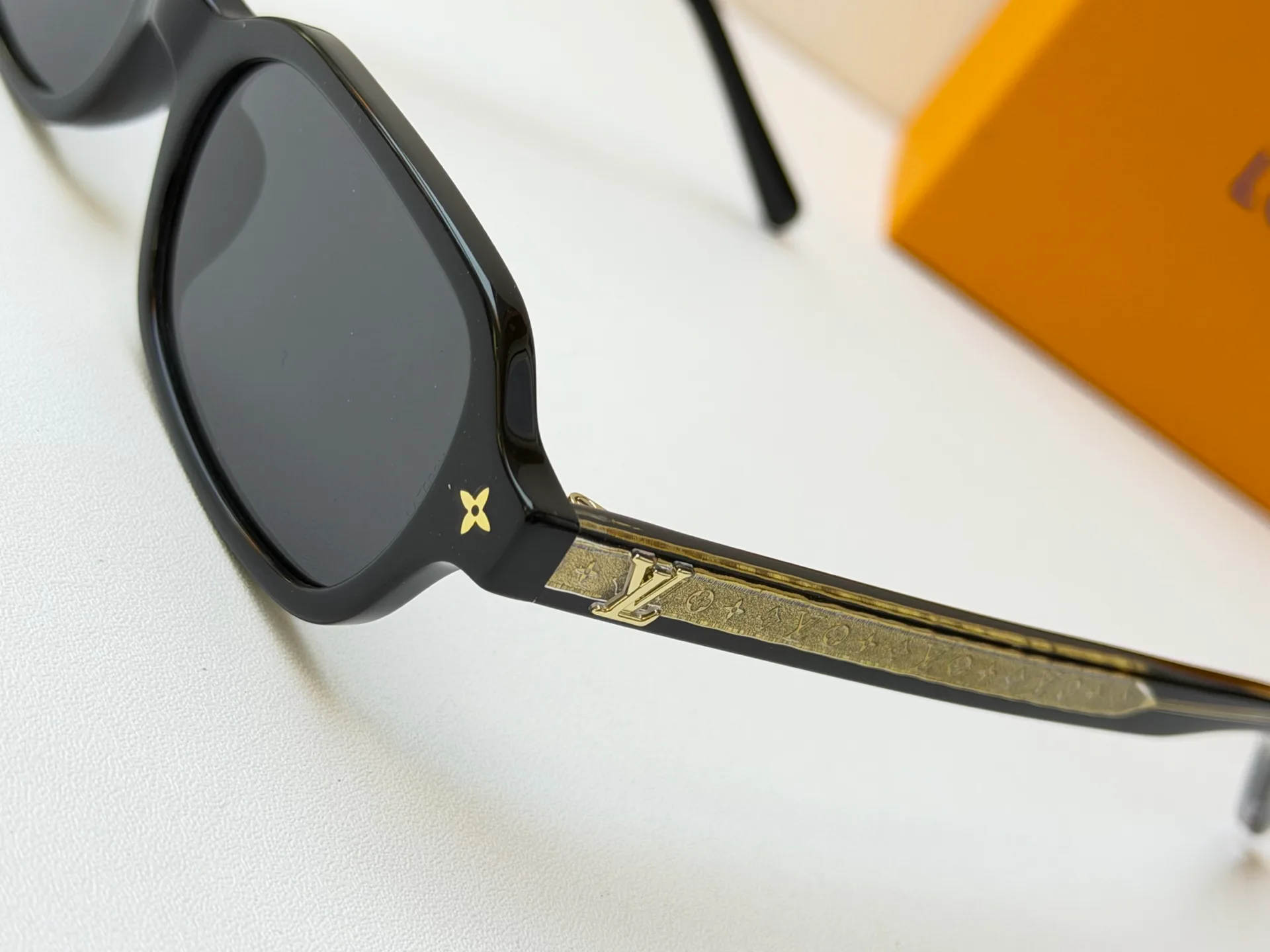 Очки Louis Vuitton 17188488