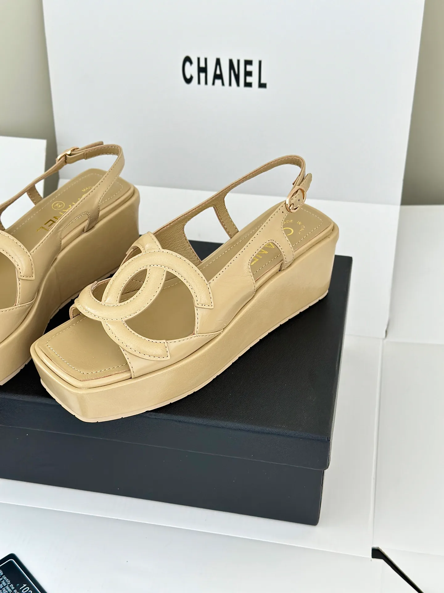 Босоножки Женские Chanel 18143039