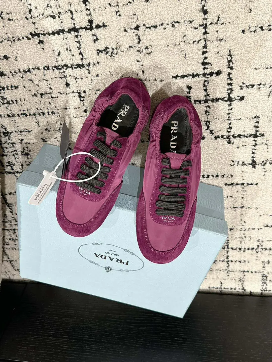 Кроссовки Женские Prada 8089