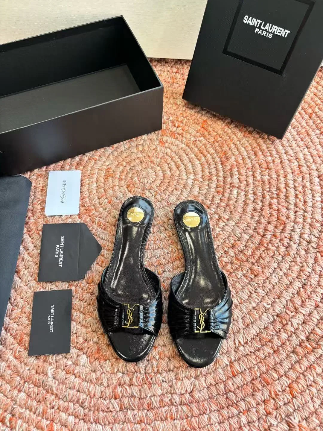 Шлепанцы Женские Saint Laurent 11755418