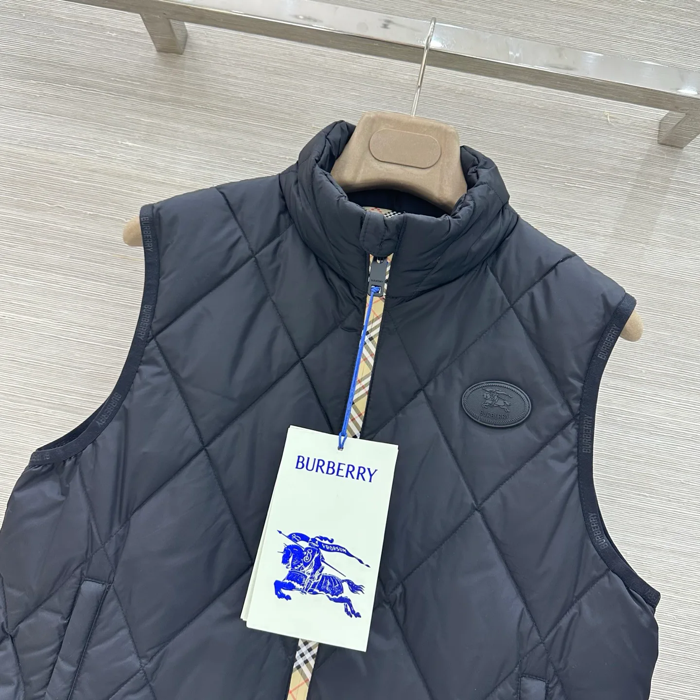 Жилеты Женские Burberry 18774622