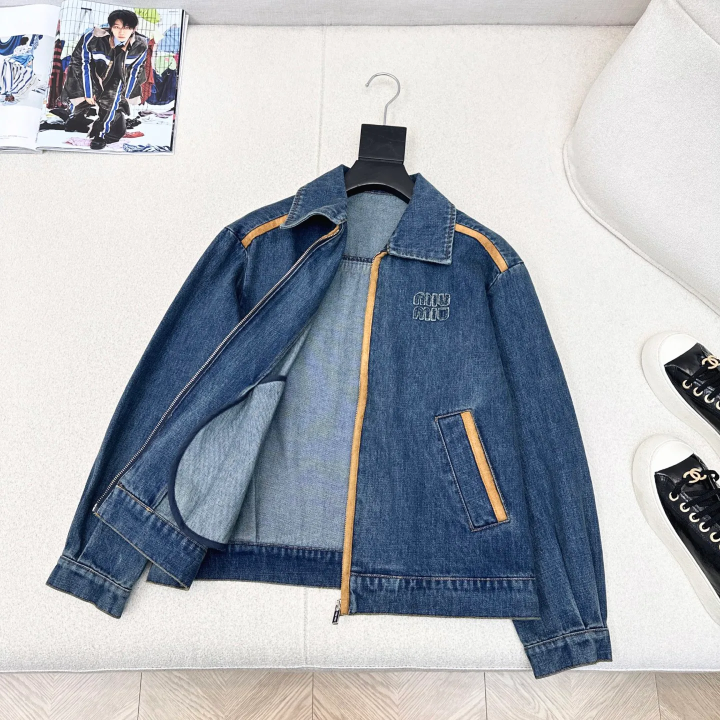 Куртки И Пуховики Женские Miu Miu 4268951