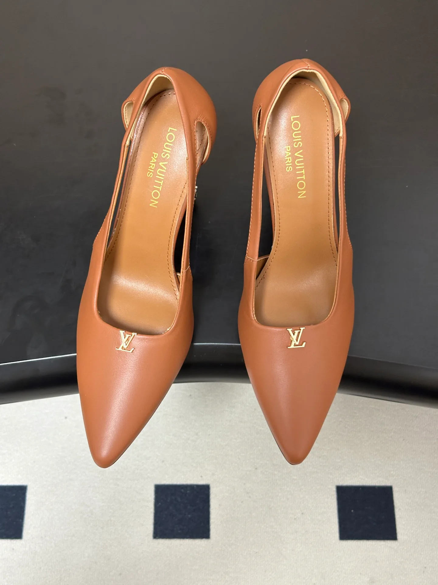 Туфли Женские Louis Vuitton 18340945