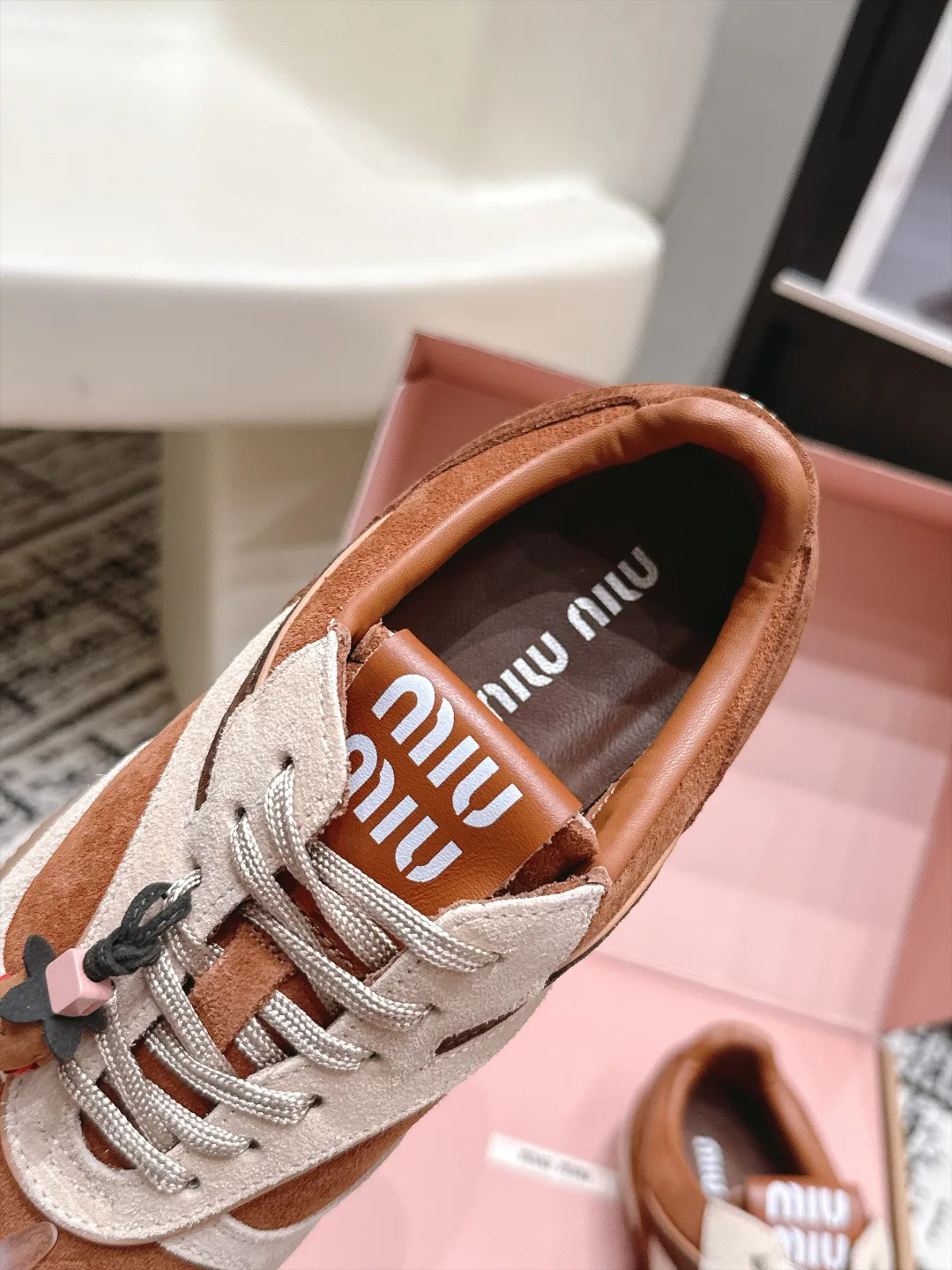 Кроссовки Женские Miu Miu 18490654