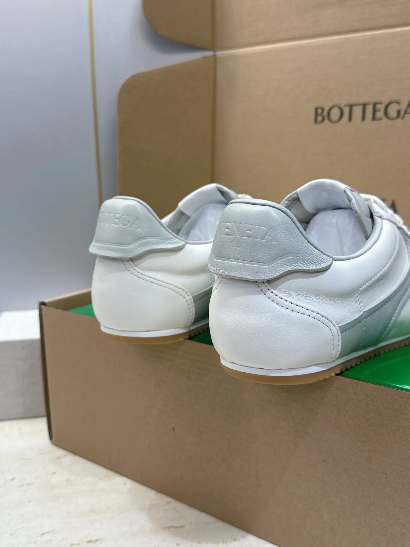 Кроссовки Женские Bottega Veneta 17861783