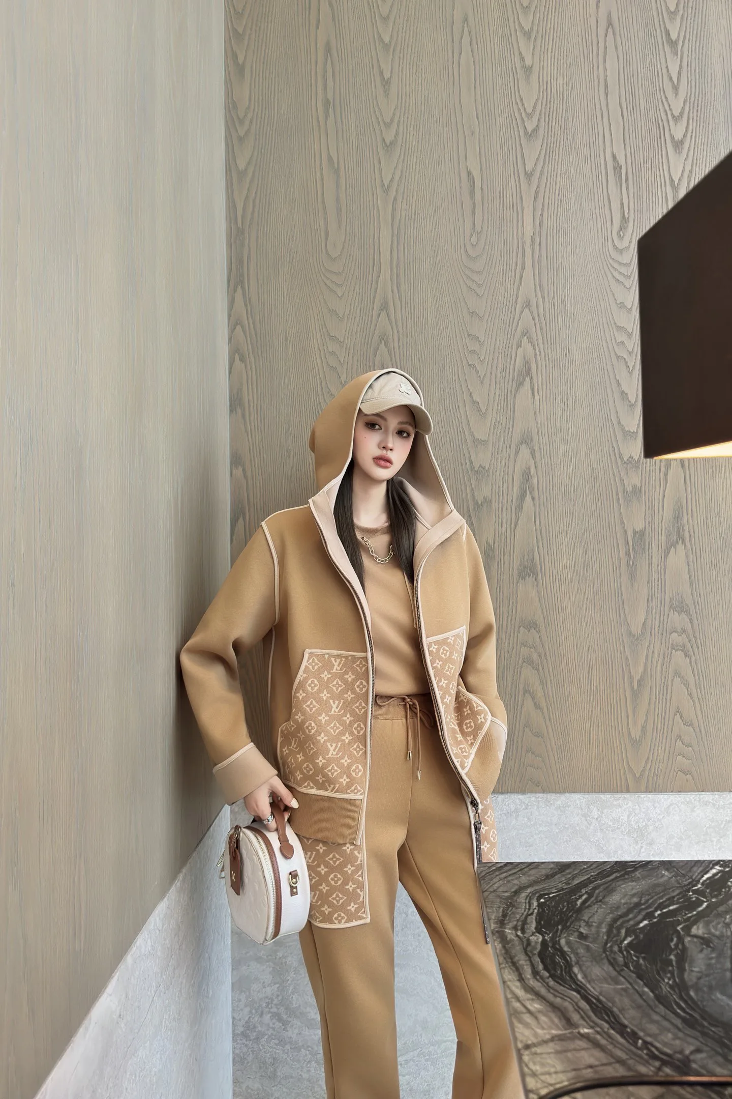 Брюки Женские Louis Vuitton 1817623