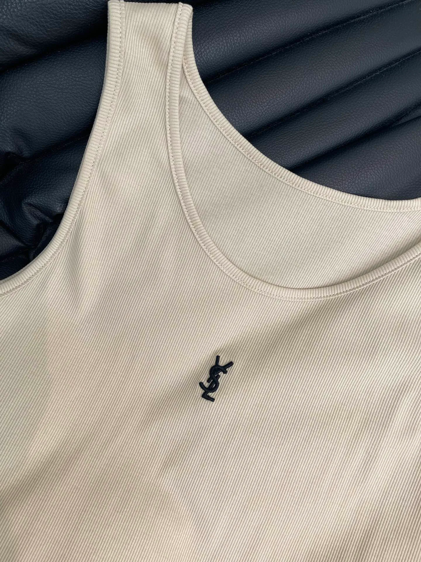 Топы Женские Saint Laurent 13273252