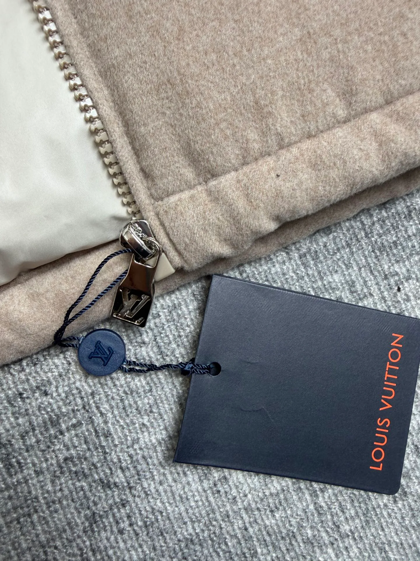 Куртки И Пуховики Мужские Louis Vuitton 18216862
