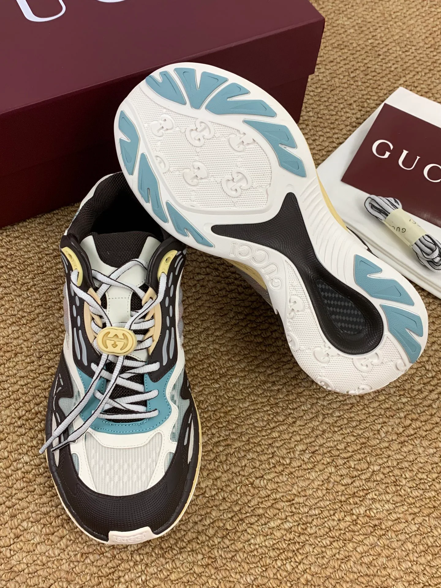 Кроссовки Женские Gucci 17545257