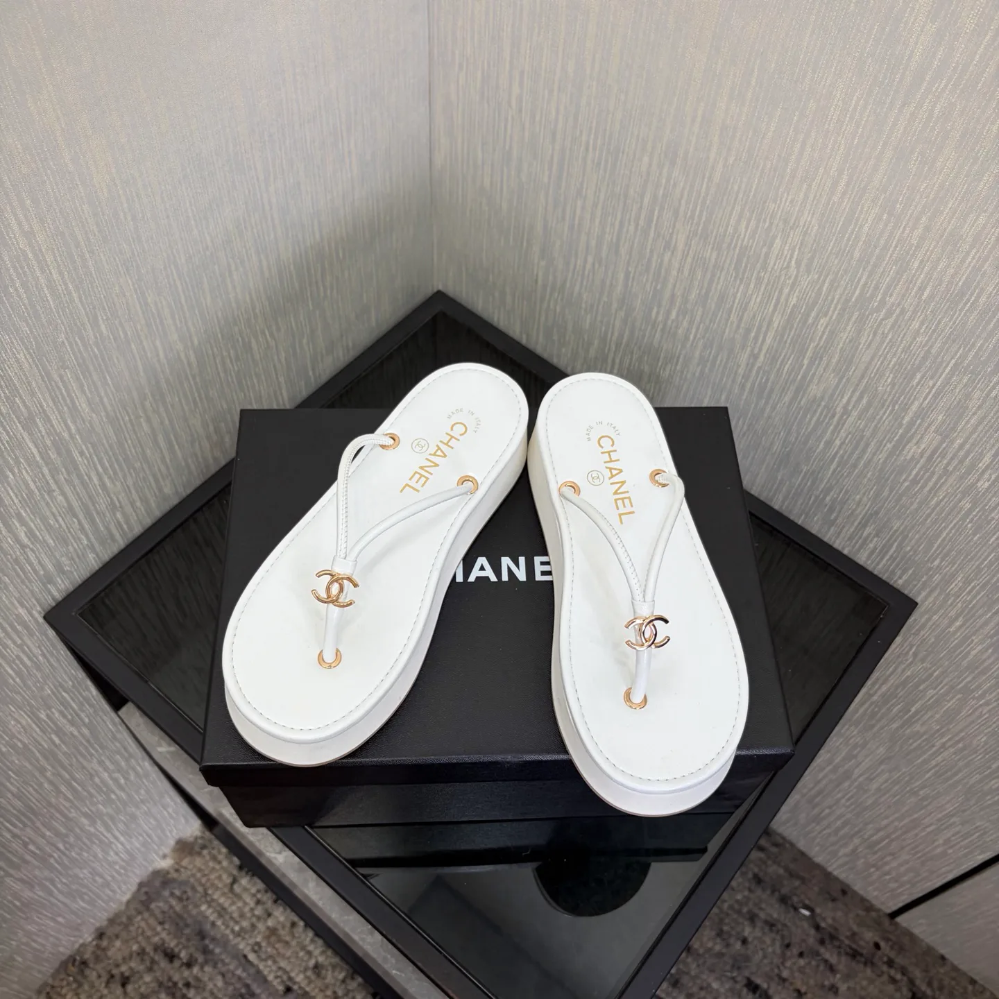 Шлепанцы Женские Chanel 13581884