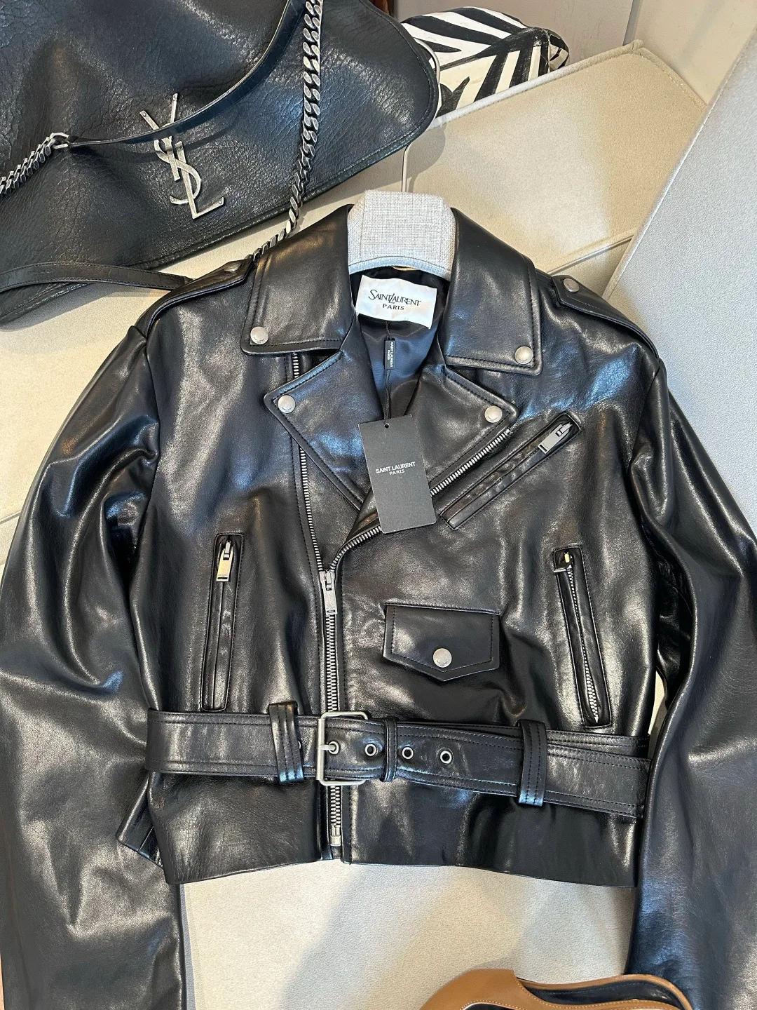 Кожаные Куртки И Дублёнки Женские Saint Laurent 18563050