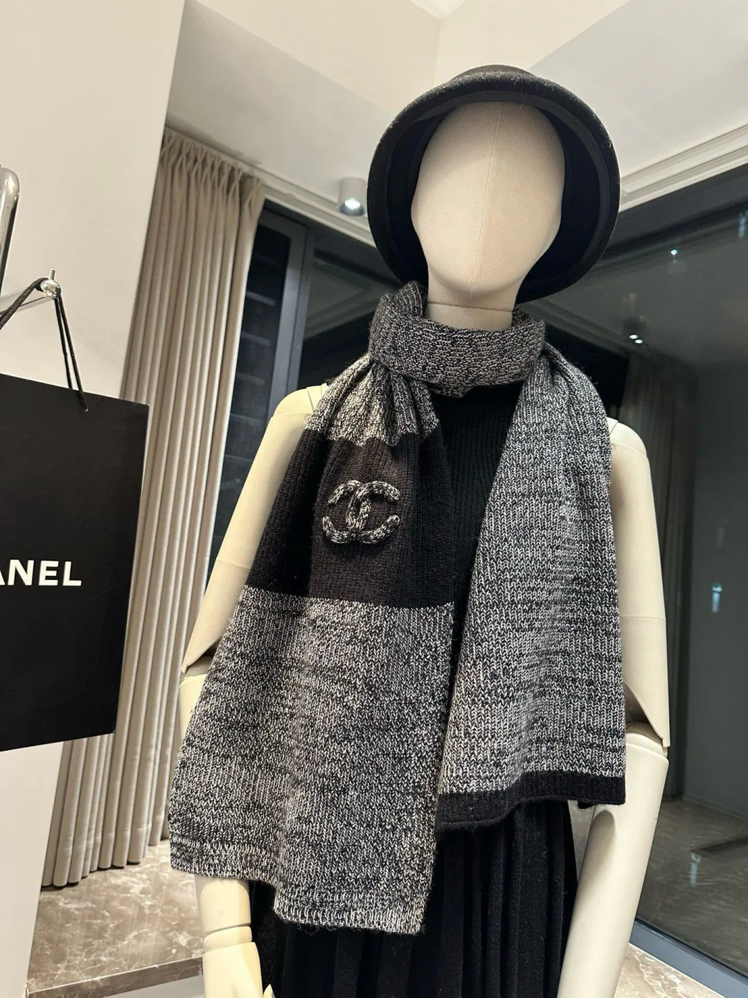 Шарфы Chanel 17940712