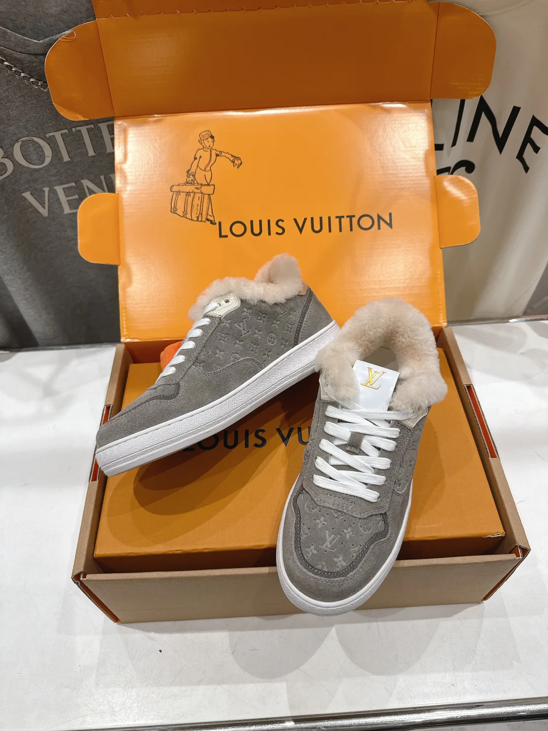 Кроссовки Женские Louis Vuitton 1056462