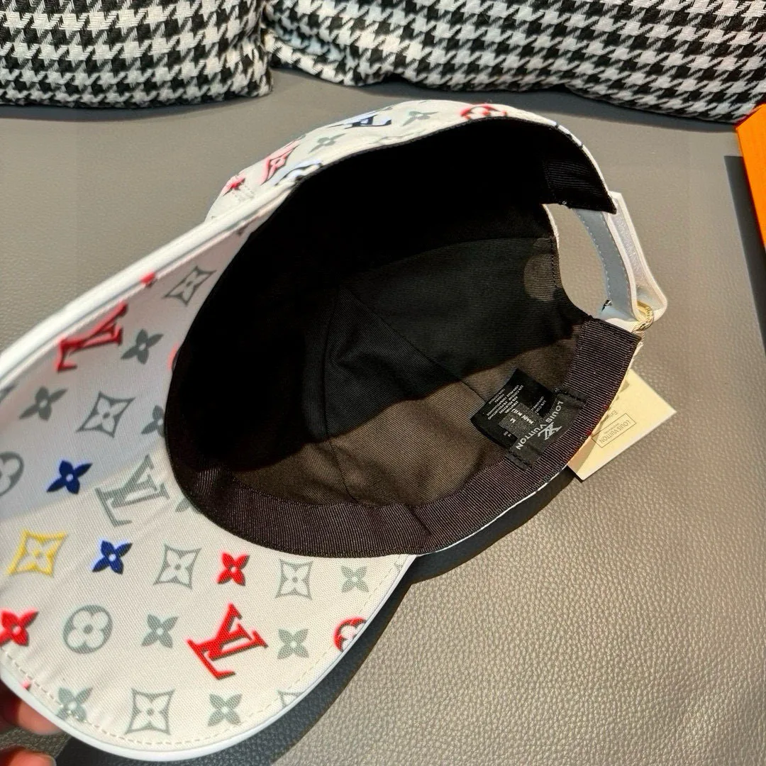 Головные Уборы Louis Vuitton 21029