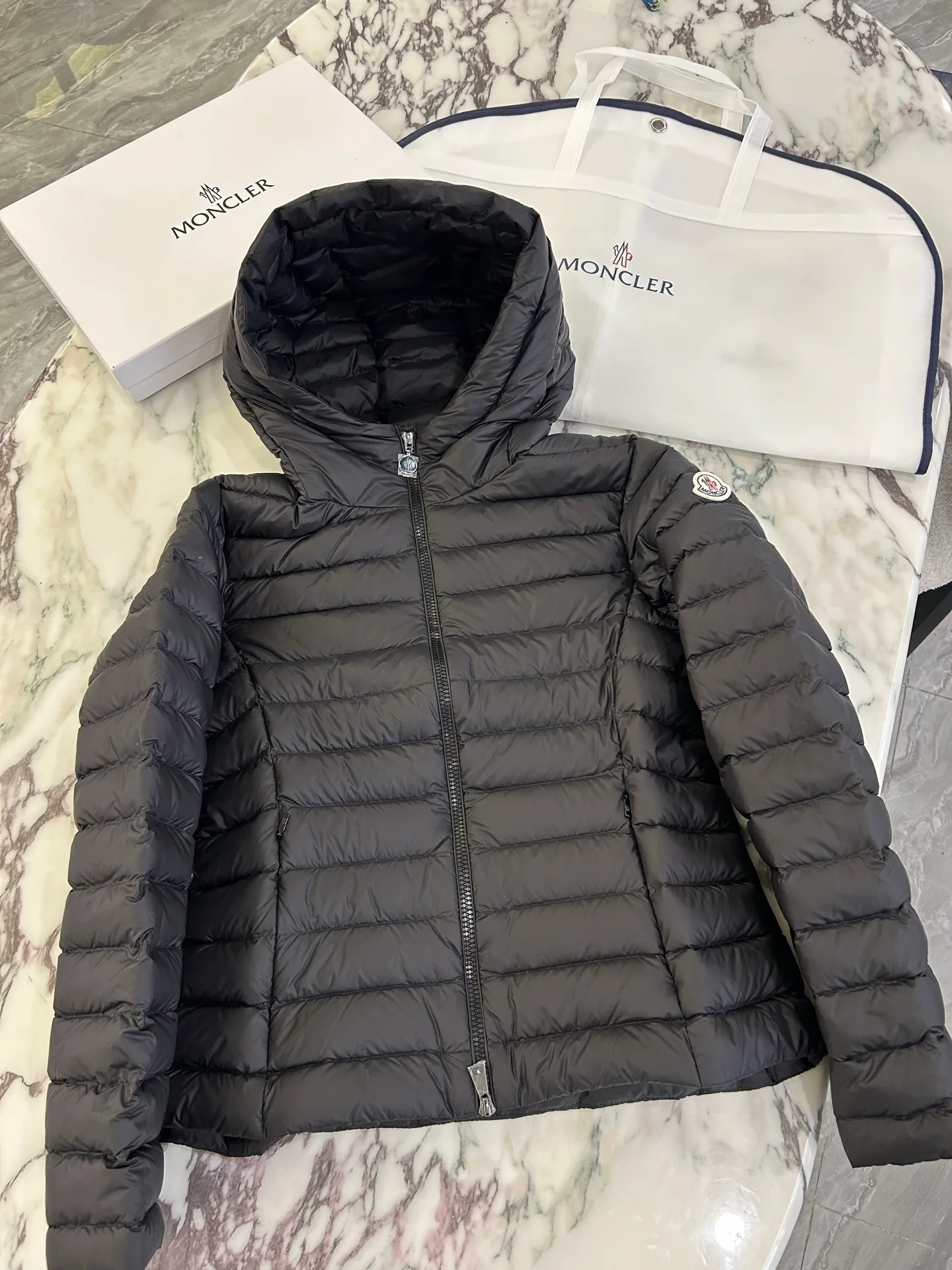 Куртки И Пуховики Мужские Moncler 18231512