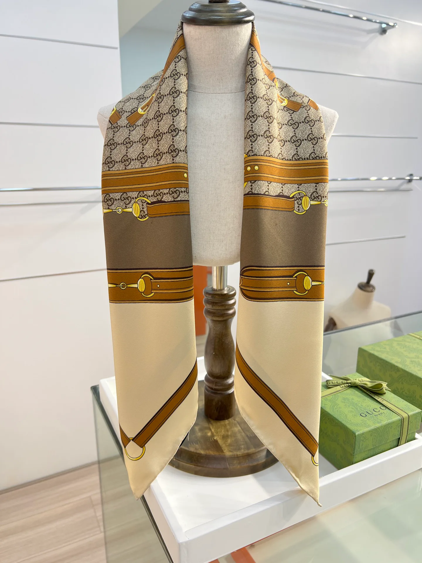 Платки Gucci 949419