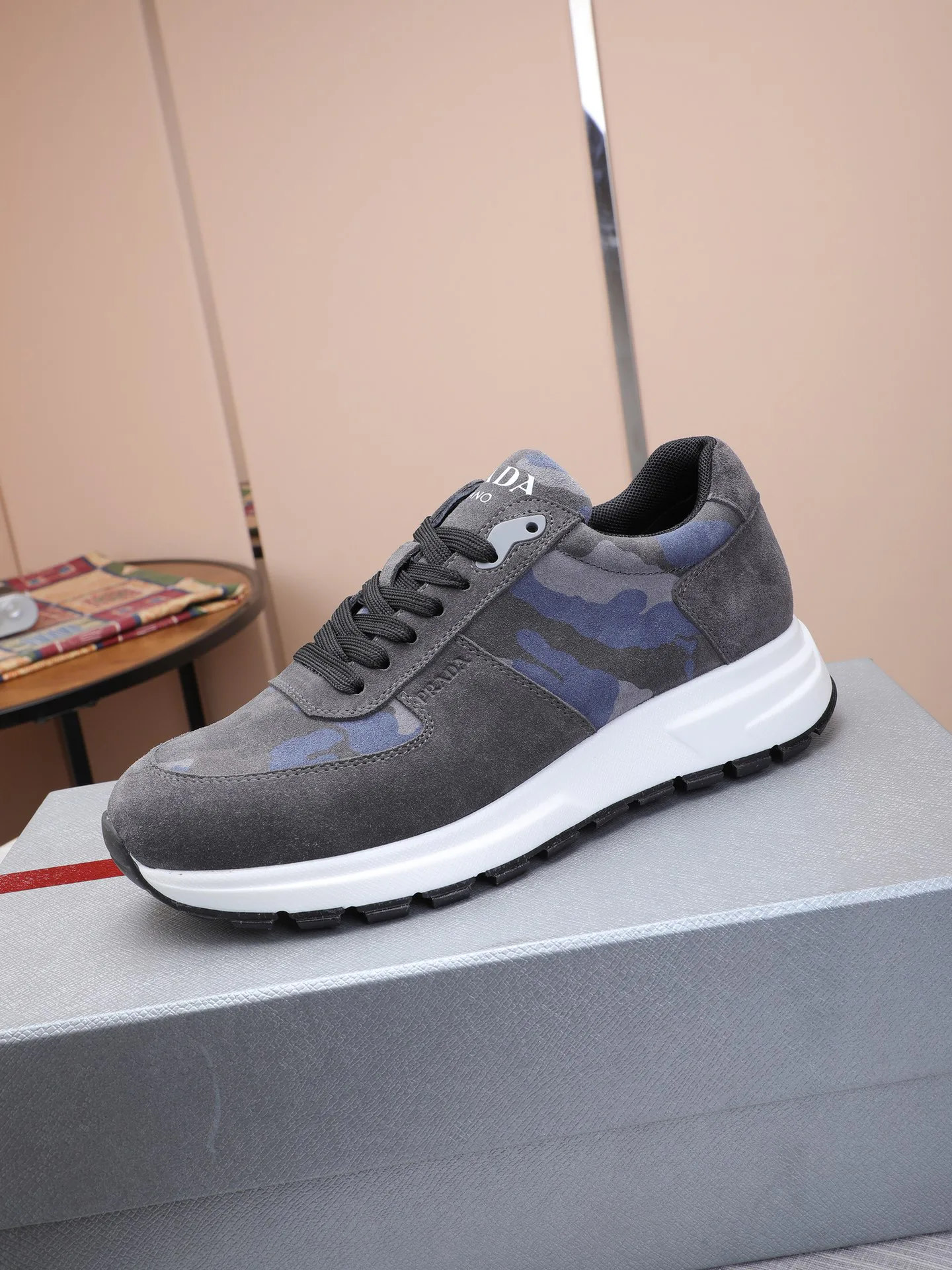 Кроссовки Мужские Prada 10844552