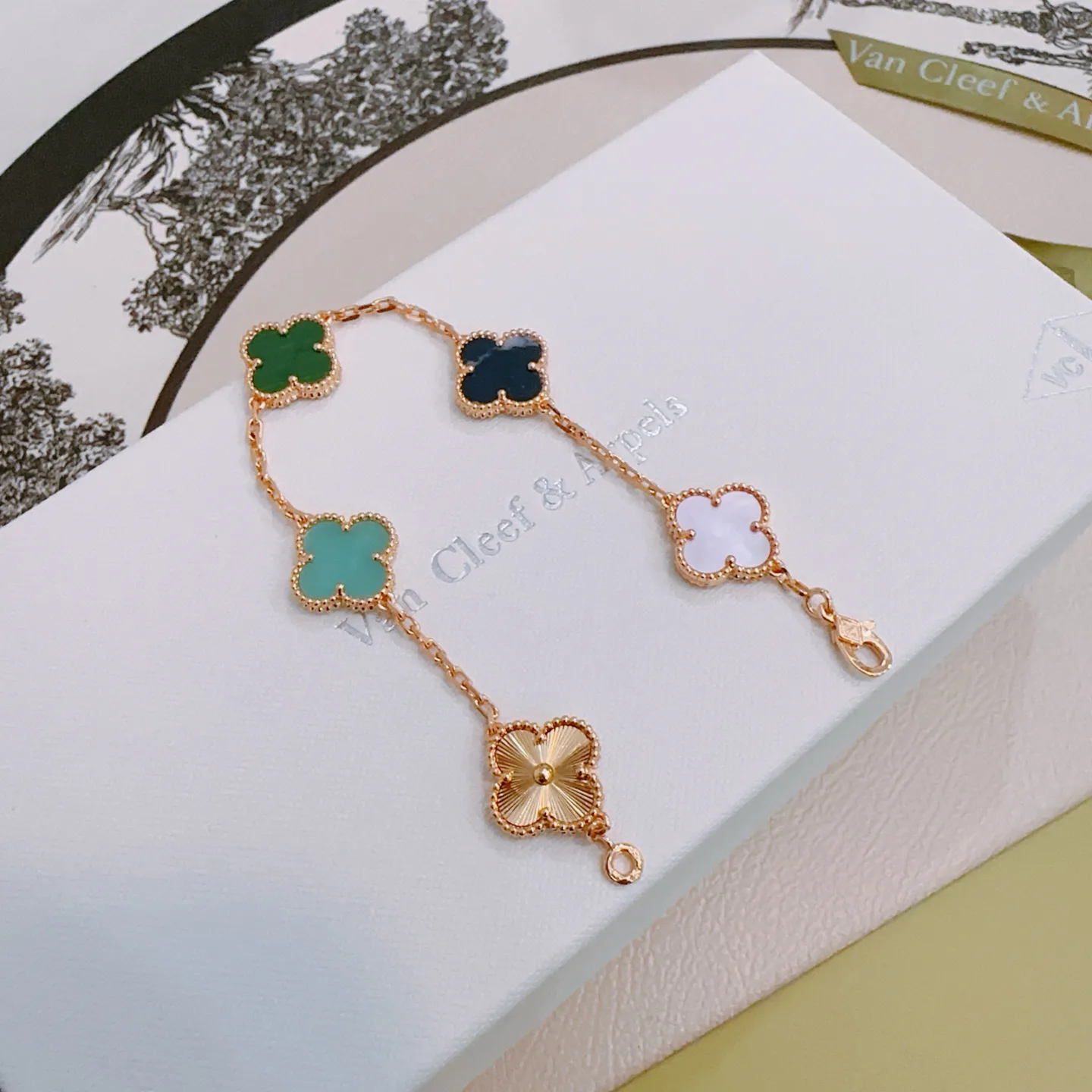 Бижутерия Van Cleef & Arpels 91317