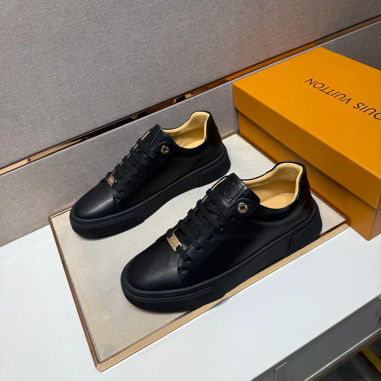 Кроссовки Мужские Louis Vuitton 122803