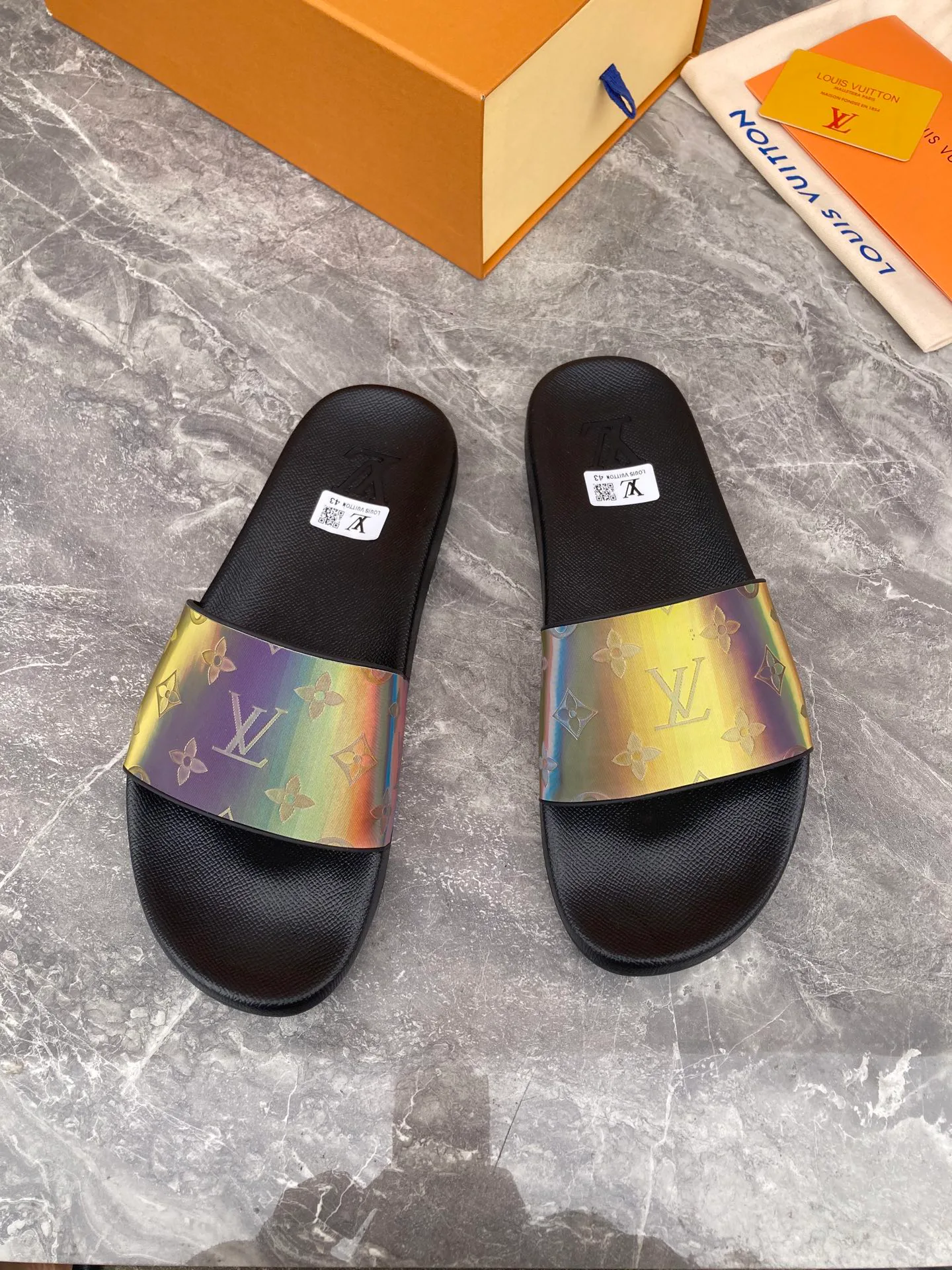 Шлепанцы Женские Louis Vuitton 5879841