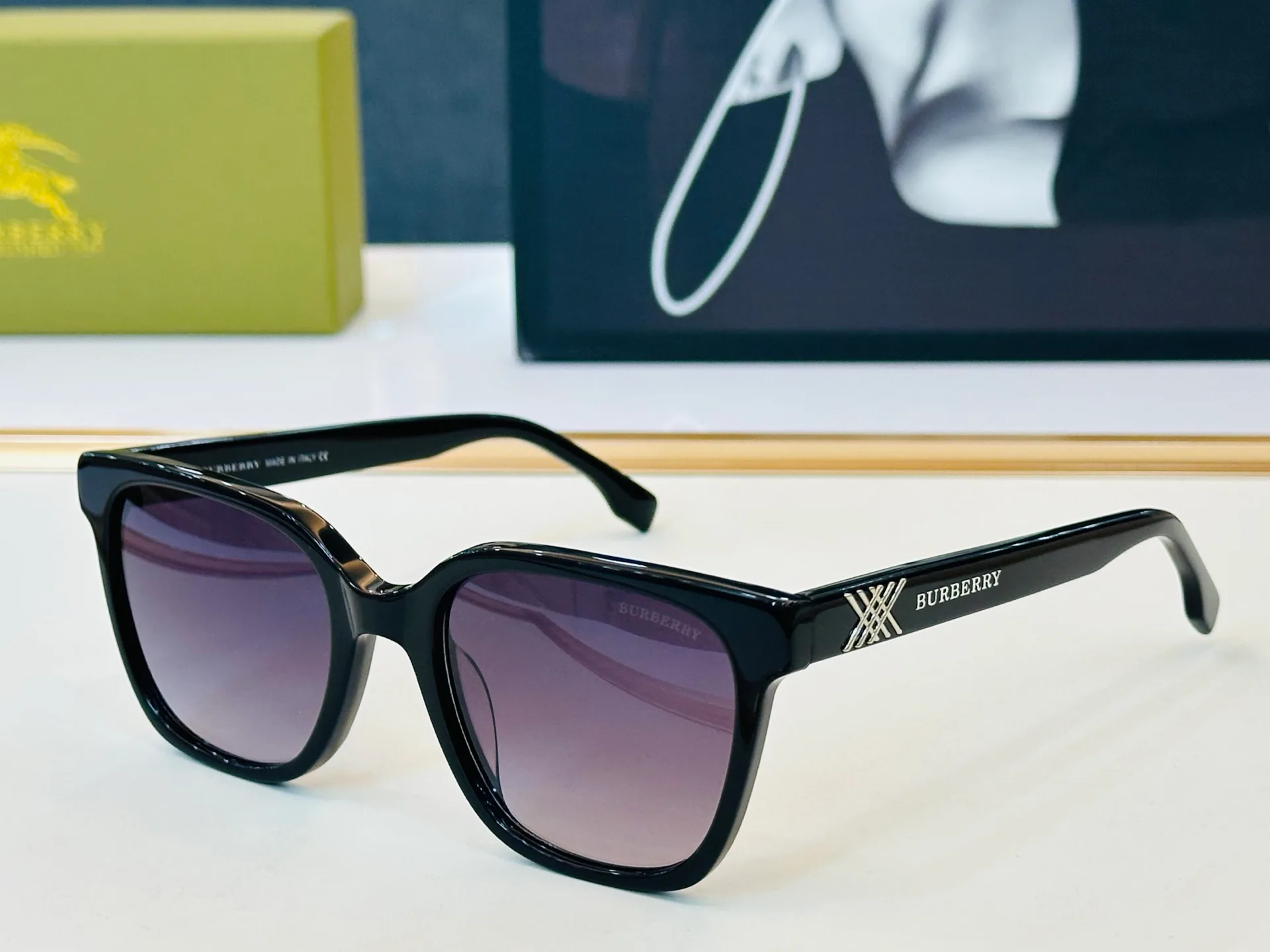 Очки Burberry 18629790