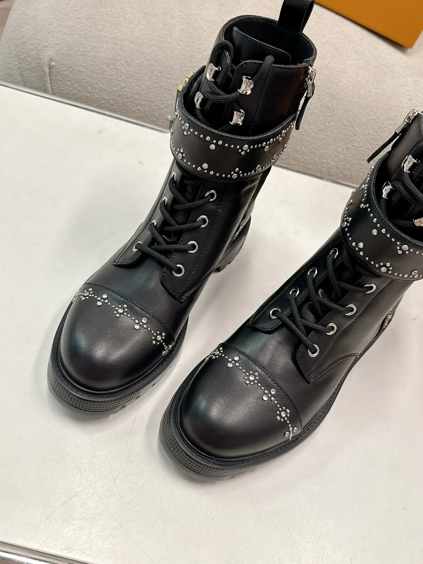 Ботильоны Женские Louis Vuitton 869068