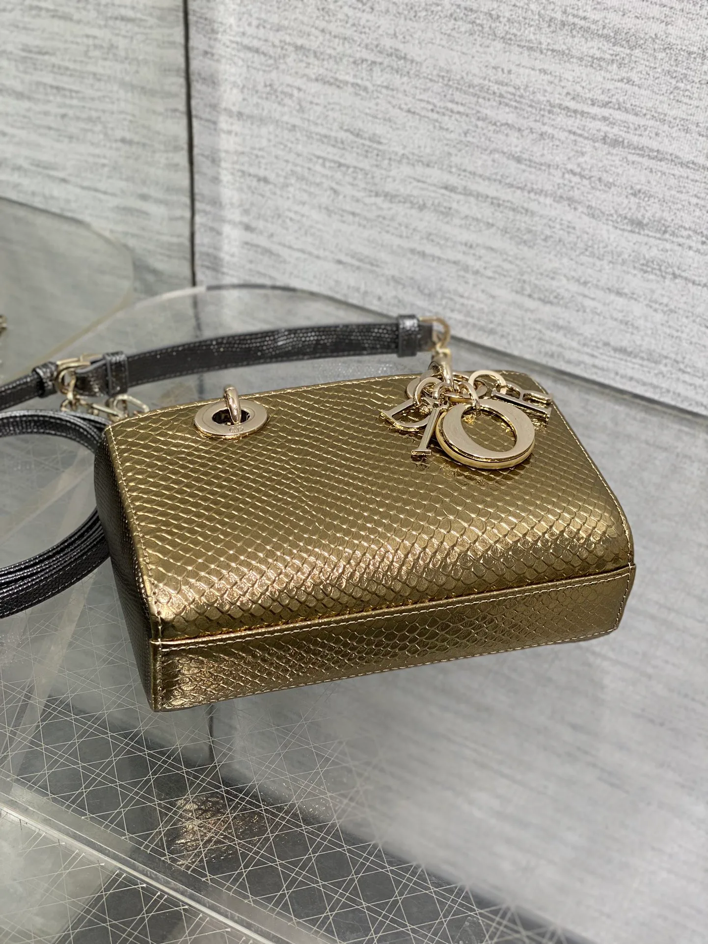 Классические Сумки Женские Christian Dior 12817886