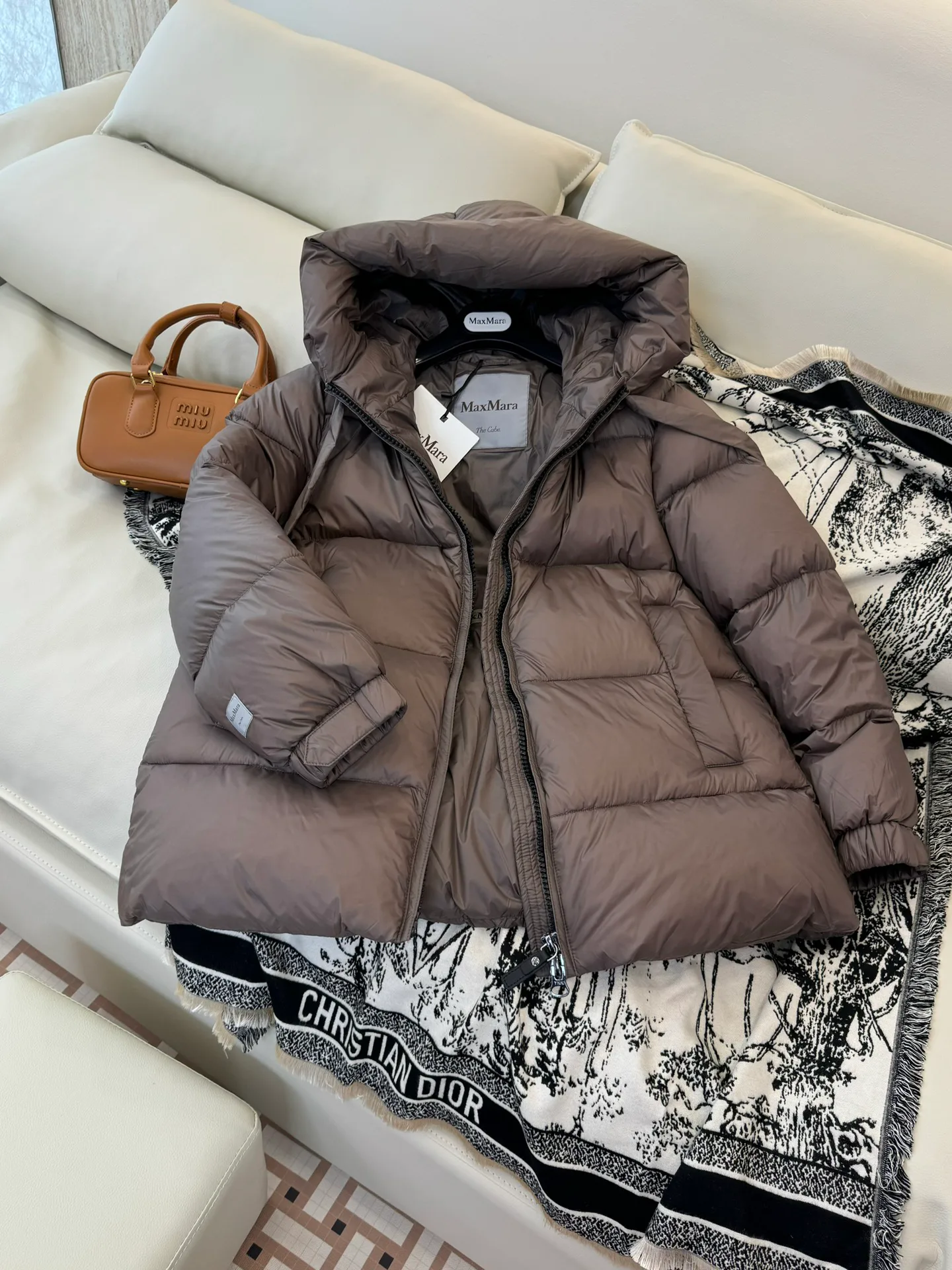 Куртки И Пуховики Женские Max Mara 18043391