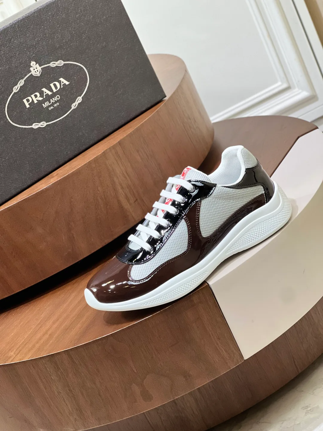 Кроссовки Женские Prada 17682034