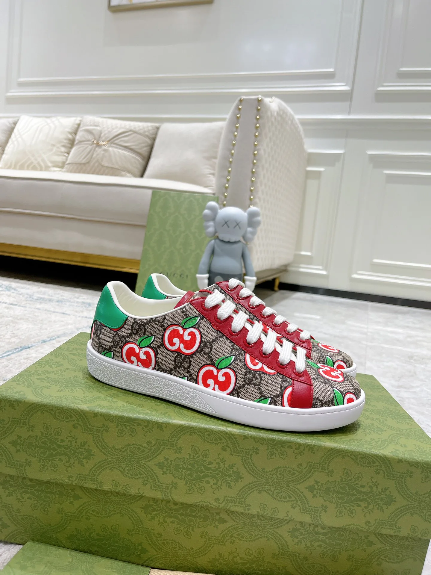 Кроссовки Женские Gucci 17620446